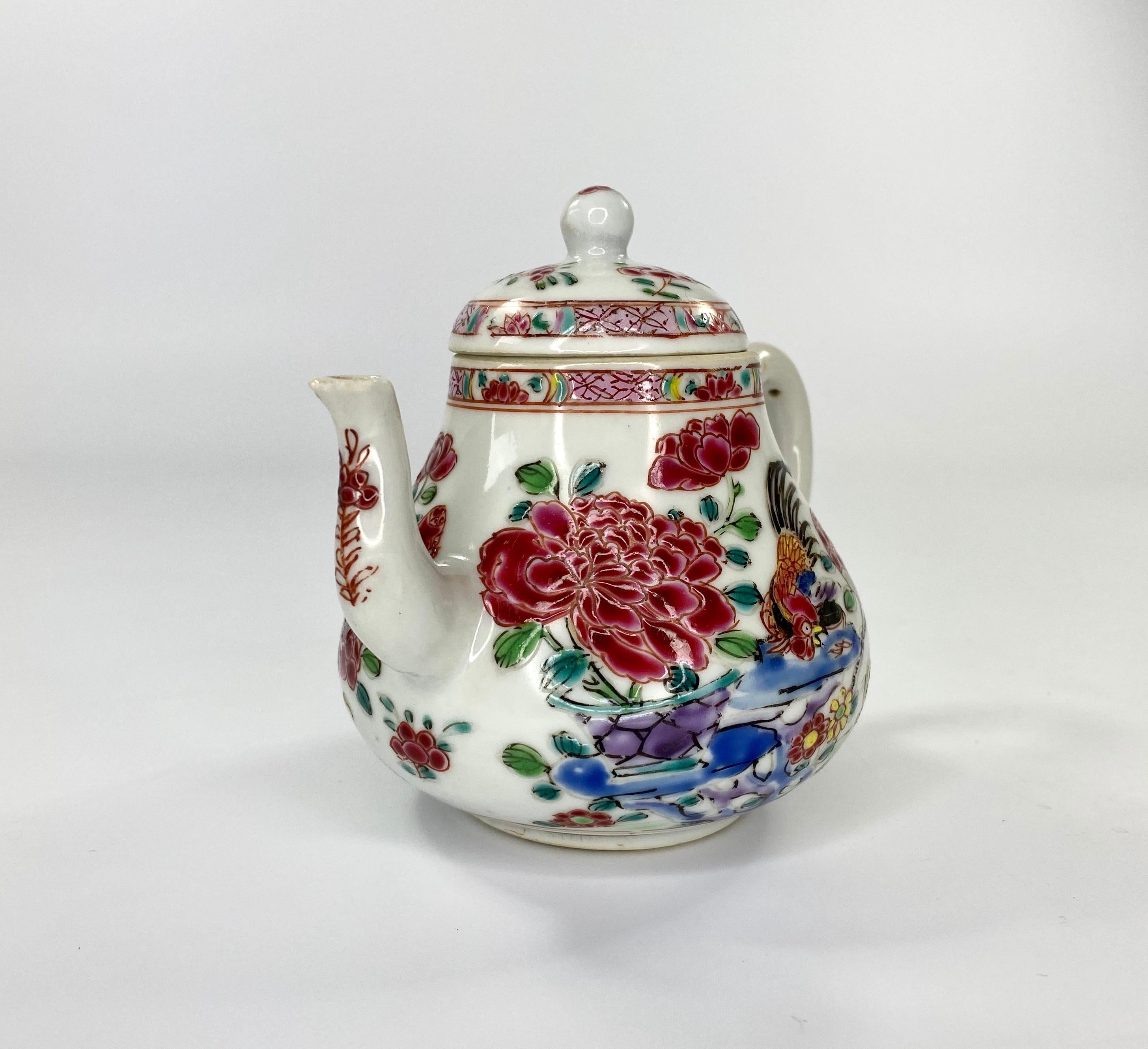 Chinese Export Chinese porcelain Cockerel and Cat Teapot, circa 1740, Qianlong Period
