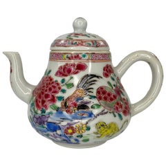 Chinese porcelain Cockerel and Cat Teapot, circa 1740, Qianlong Period