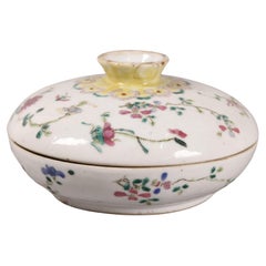Cuenco con tapa de porcelana china, s. XIX