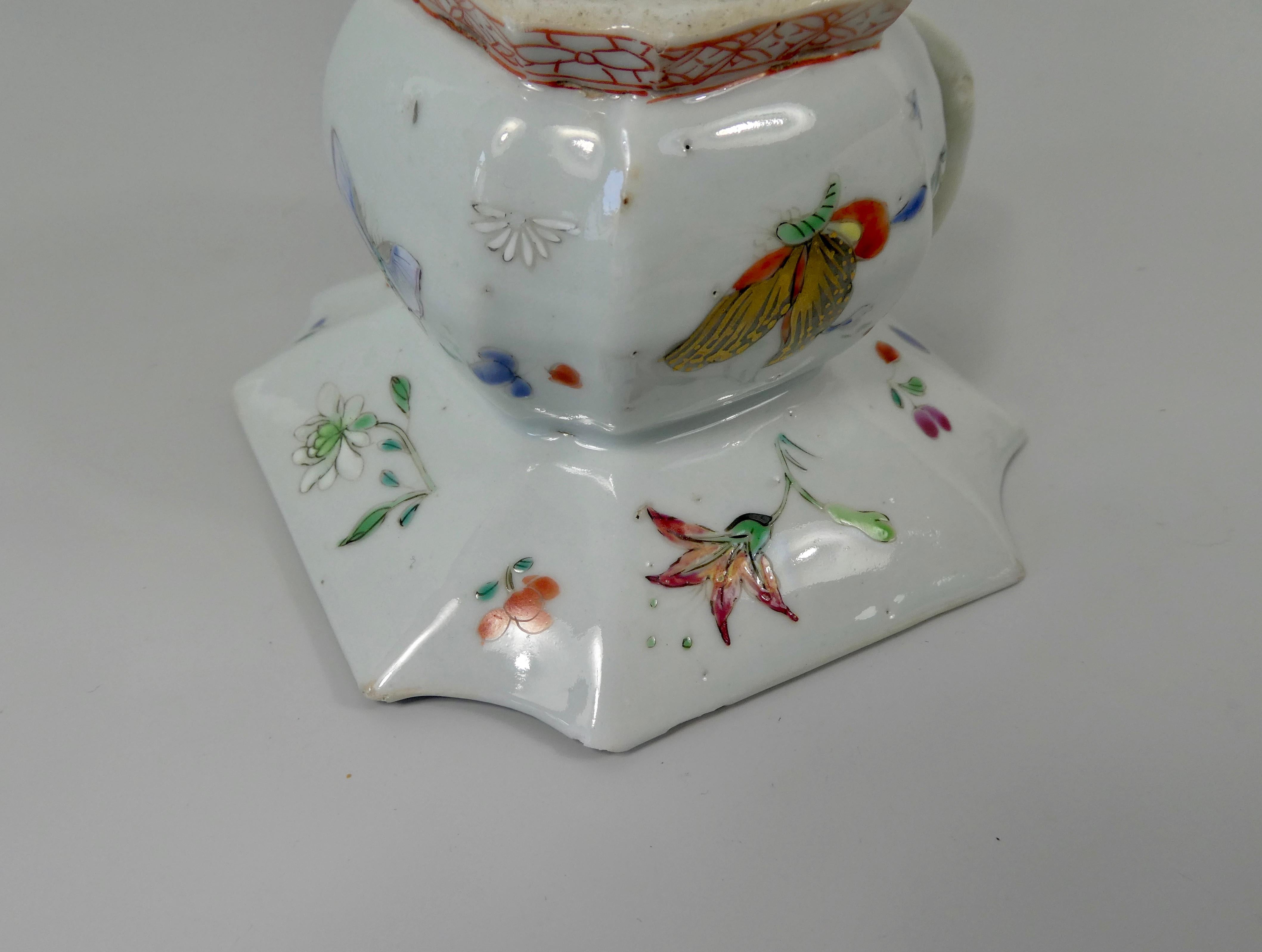 Chinese Porcelain Cuspidor, Famille Rose Butterflies, Qianlong, Period 1736-1795 6