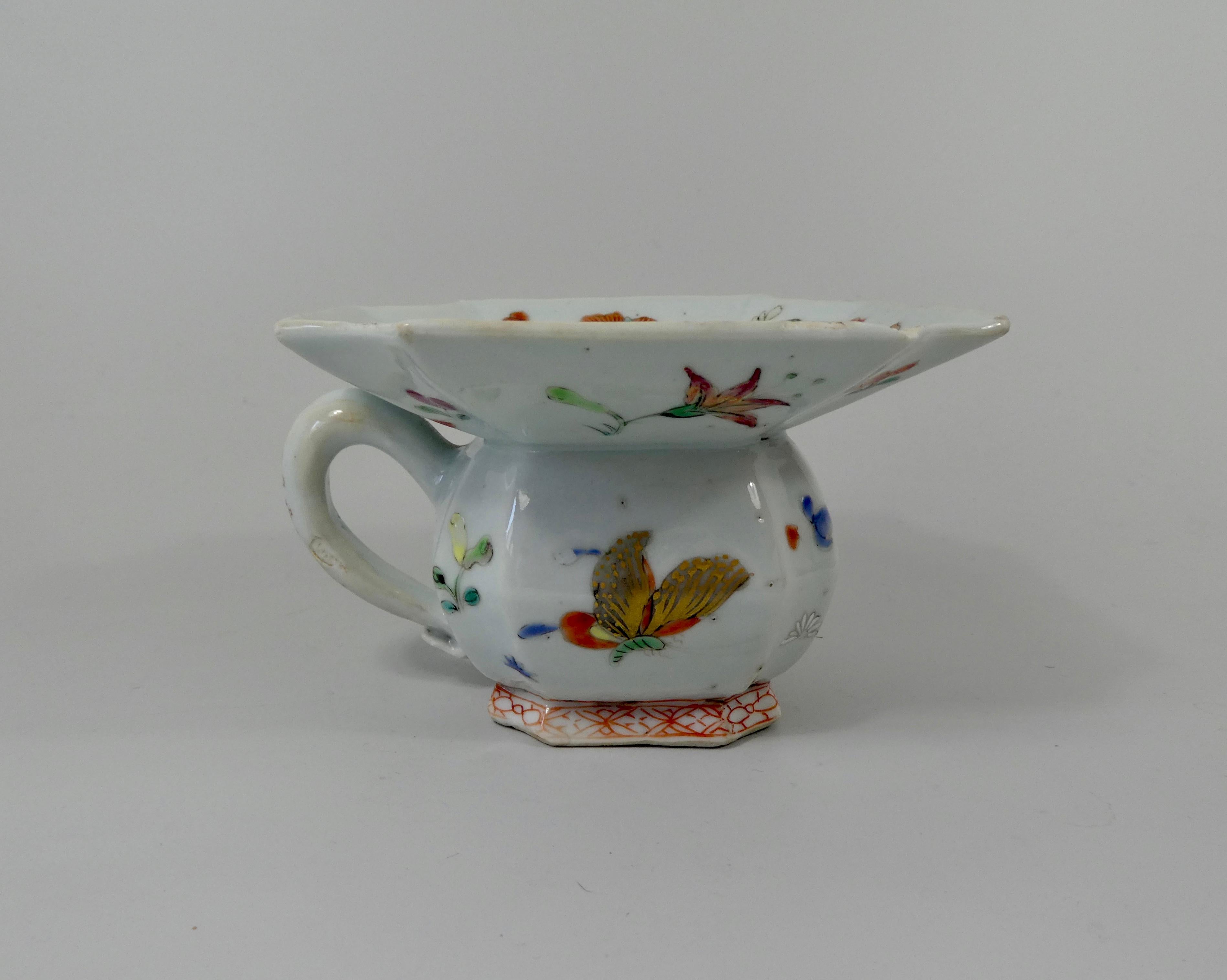 Chinese Porcelain Cuspidor, Famille Rose Butterflies, Qianlong, Period 1736-1795 1