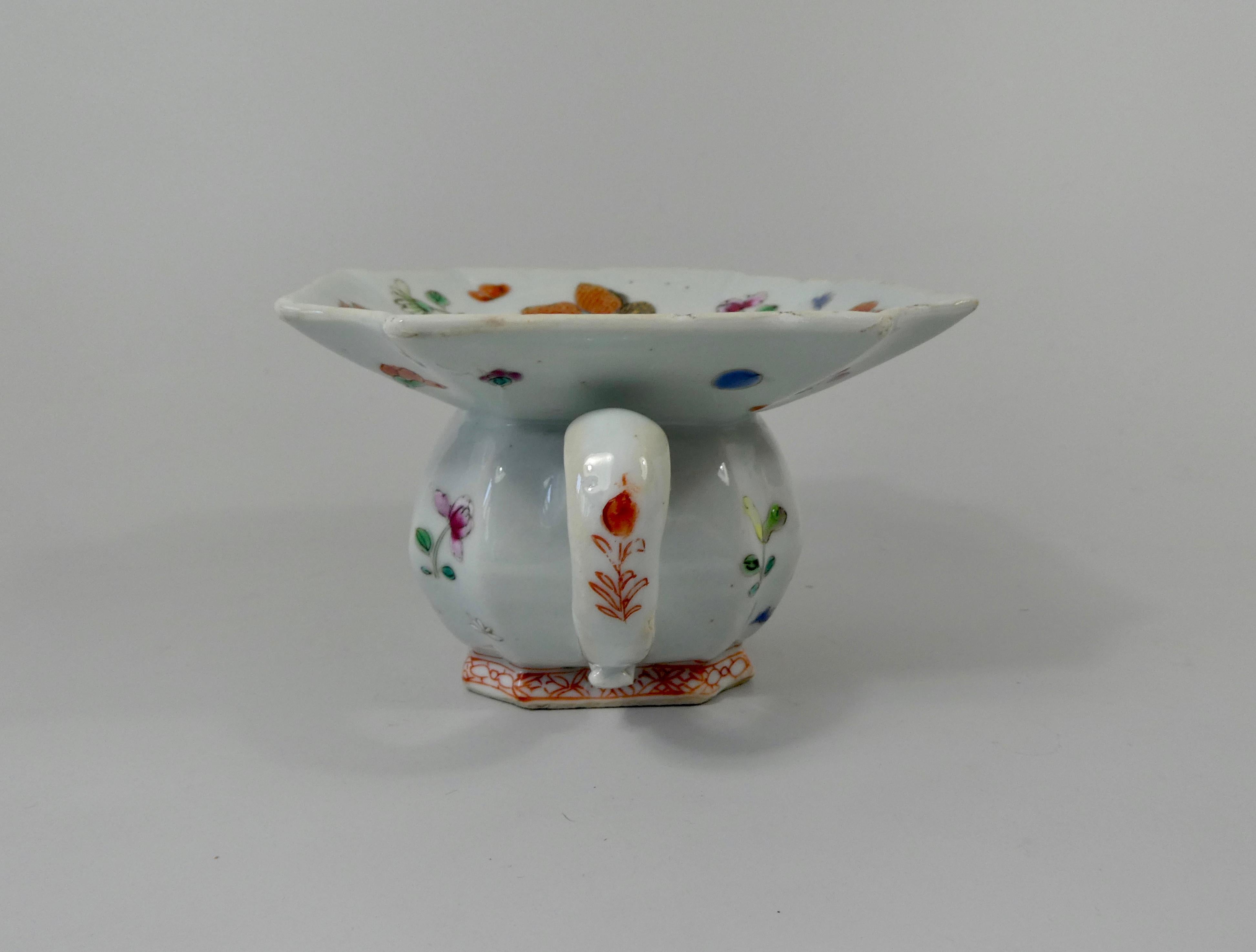 Chinese Porcelain Cuspidor, Famille Rose Butterflies, Qianlong, Period 1736-1795 4