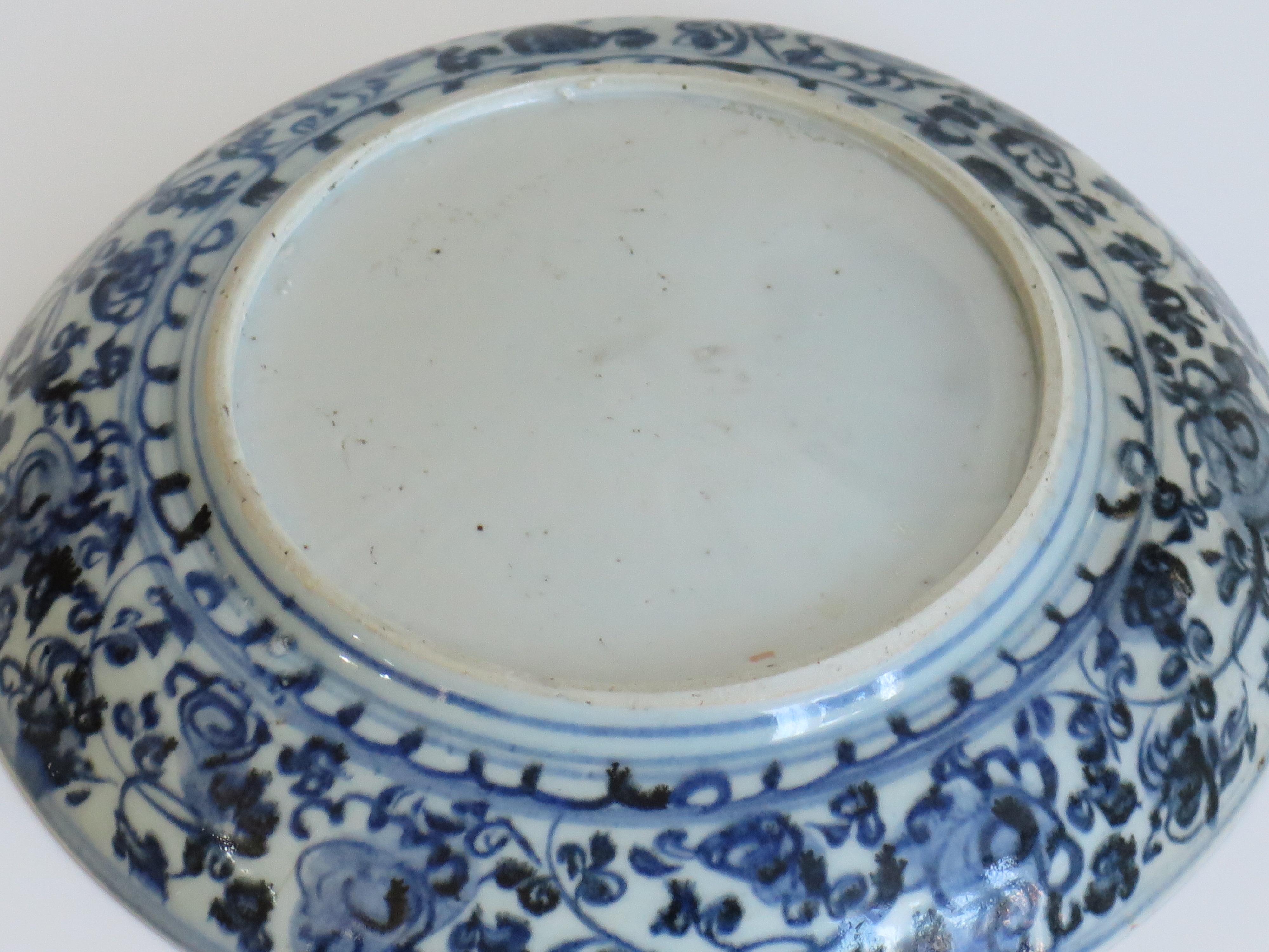 Chinese Porcelain Dish or Deep Plate Blue and White, Ming Wanli circa 1600 11