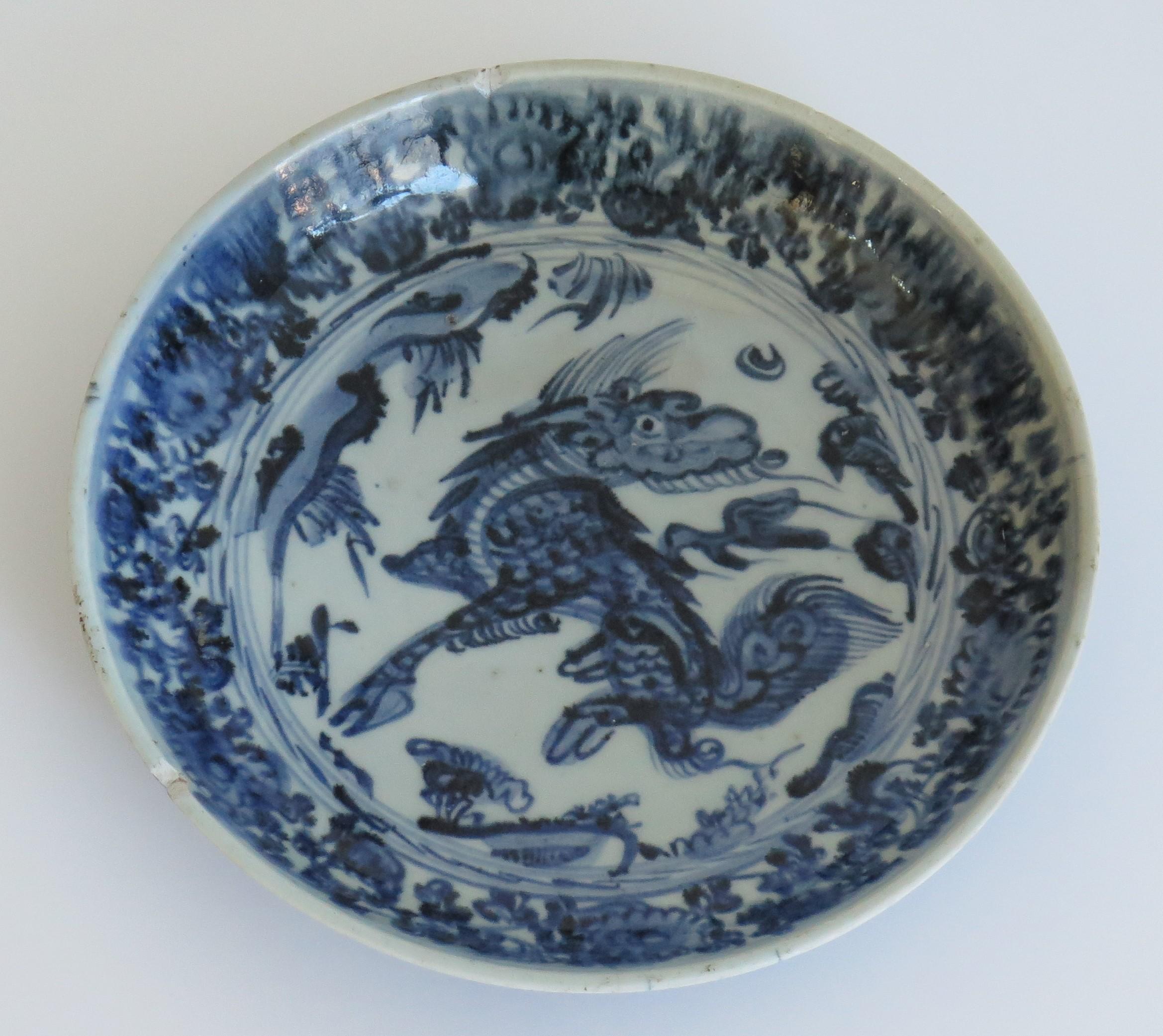 17th Century Chinese Porcelain Dish or Deep Plate Blue and White, Ming Wanli circa 1600