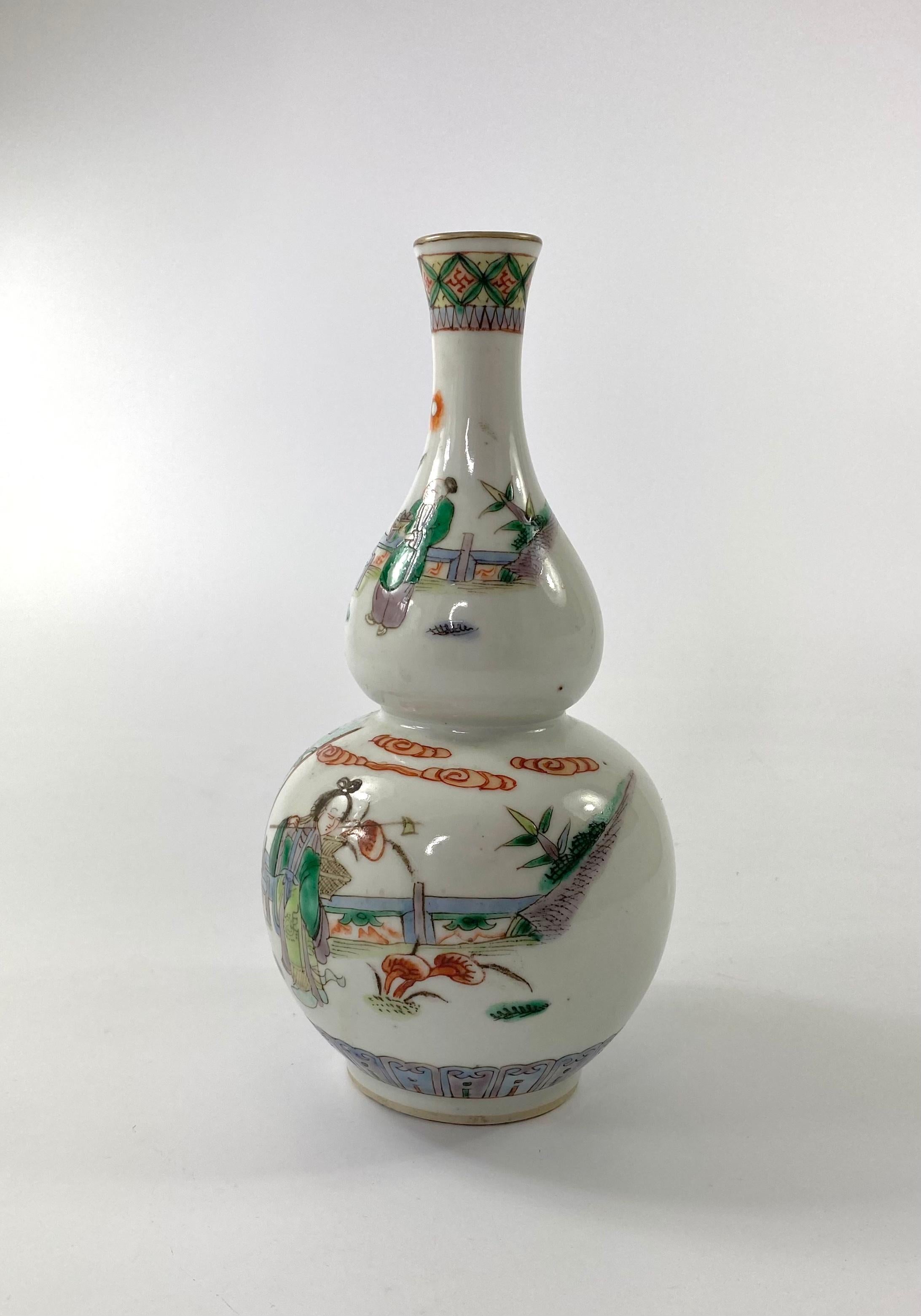 Chinese Porcelain Double Gourd Vase, Famille Verte, c. 1880, Qing Dynasty In Good Condition In Gargrave, North Yorkshire