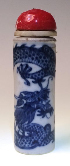 Chinese Porcelain Dragon Pillar Snuff Bottle, 19th Century