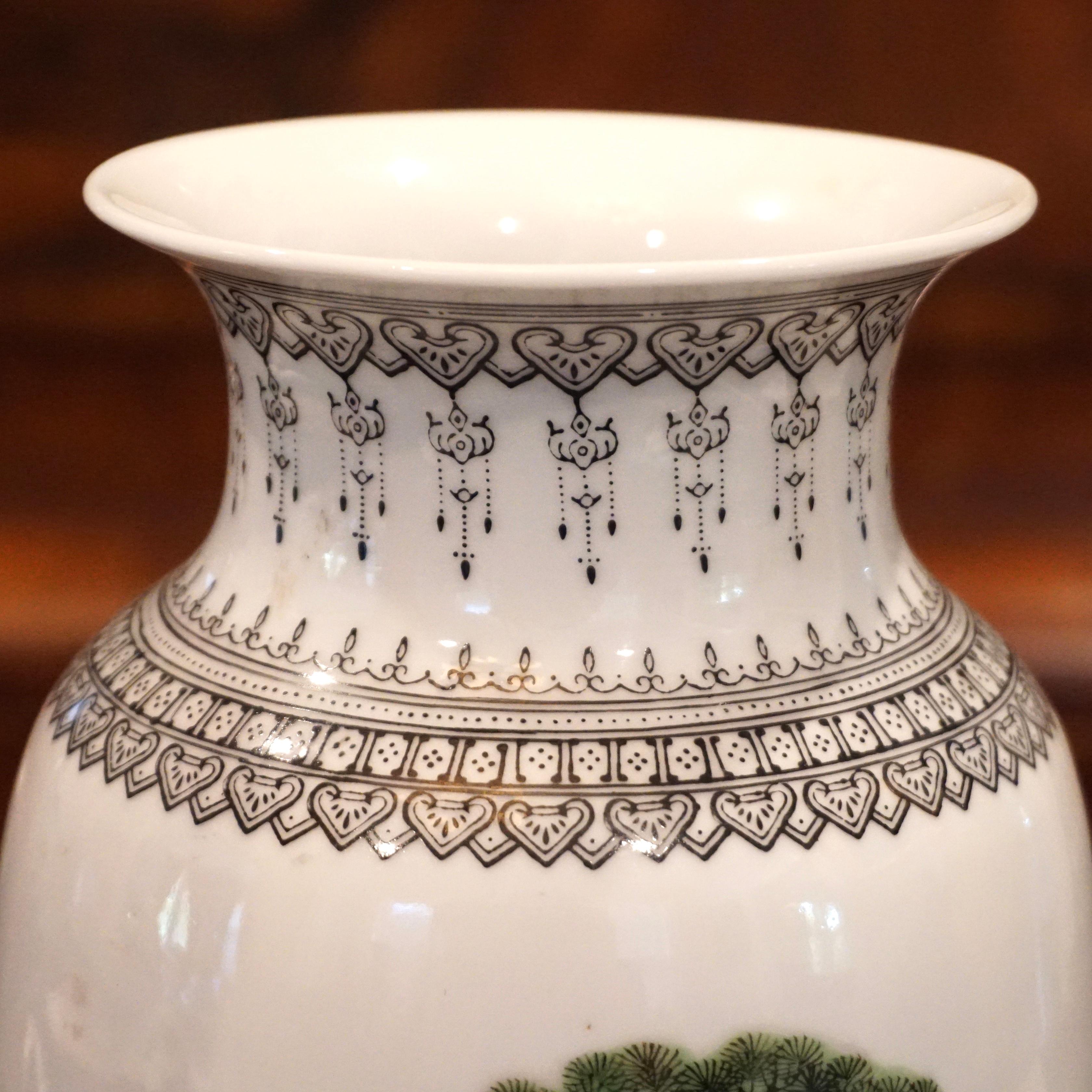 Chinese Porcelain Enameled Familie Verte Vase 3
