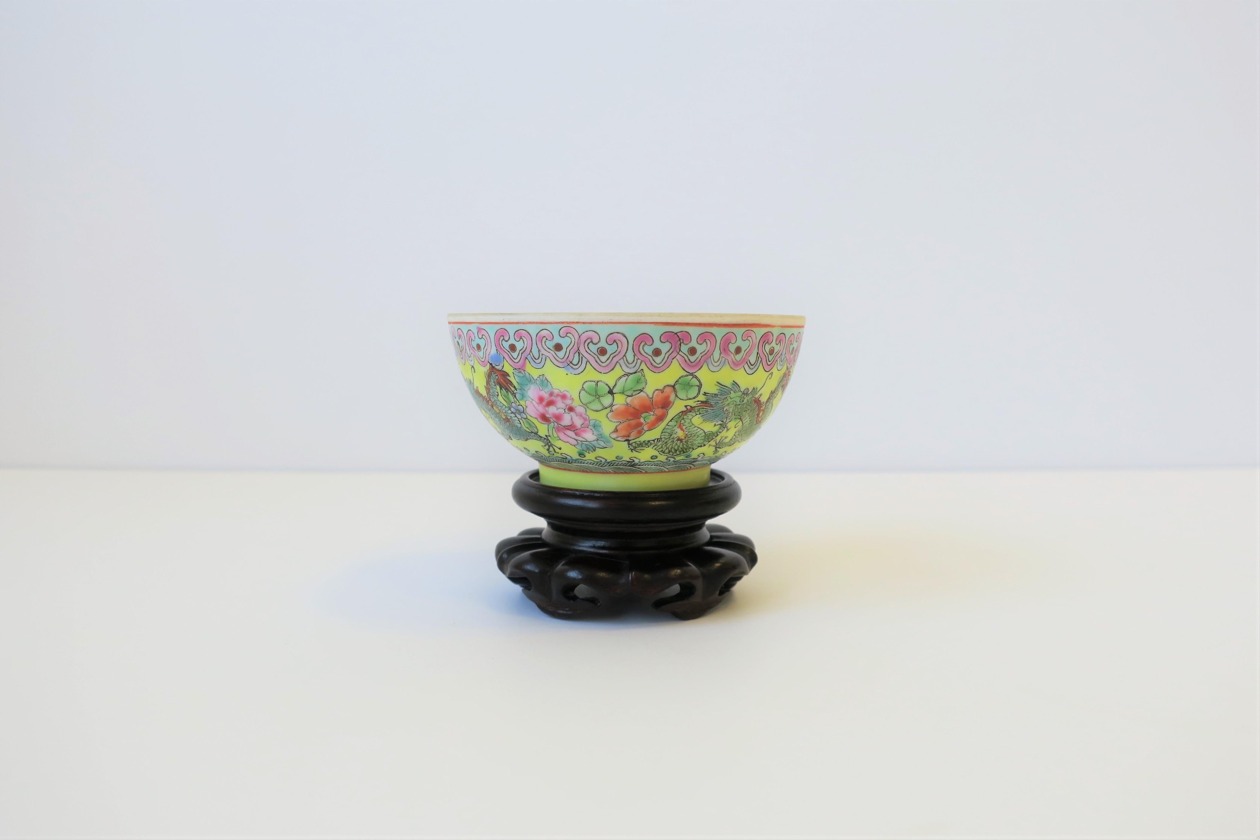 Hand-Painted Chinese Porcelain Famille Rose Bowl with Dragon Design