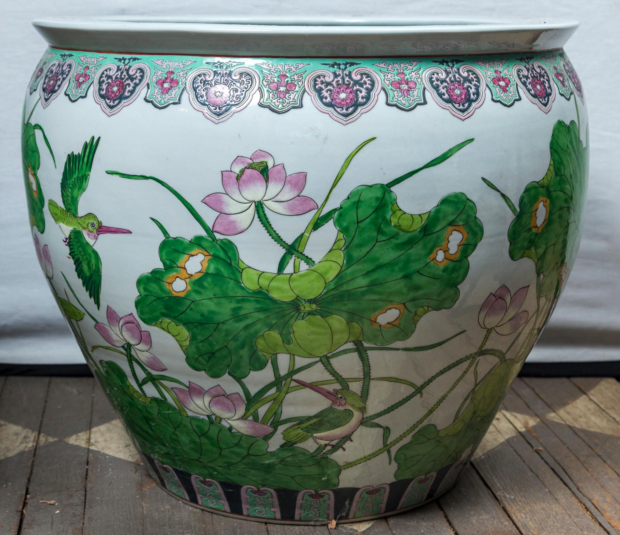 Chinois Porcelaine chinoise « Fish Bowl » ( bol à fruits) en vente