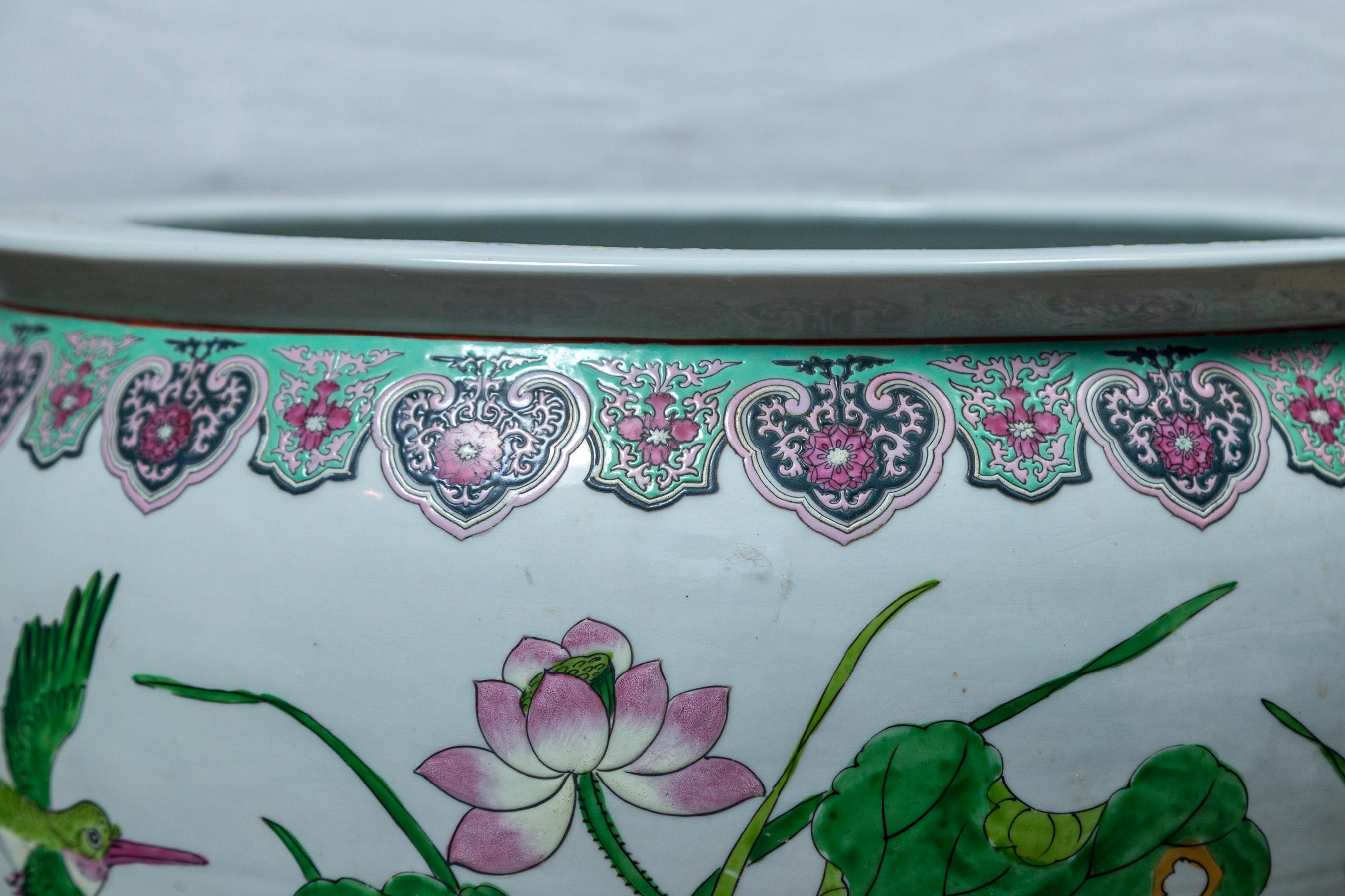 20ième siècle Porcelaine chinoise « Fish Bowl » ( bol à fruits) en vente