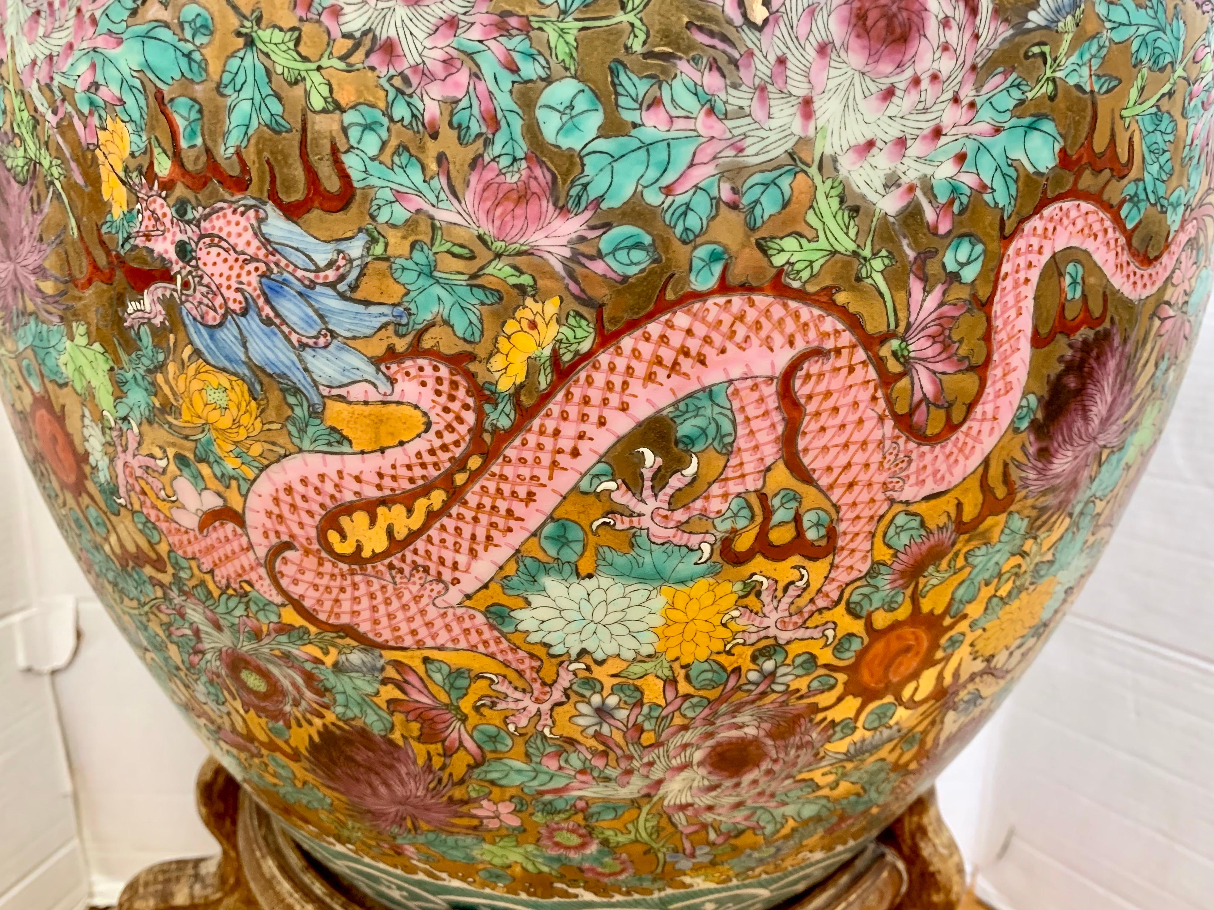 Chinese Porcelain Fishbowl Planter with Dragons on Carved Pedestal Stand In Good Condition In West Hartford, CT