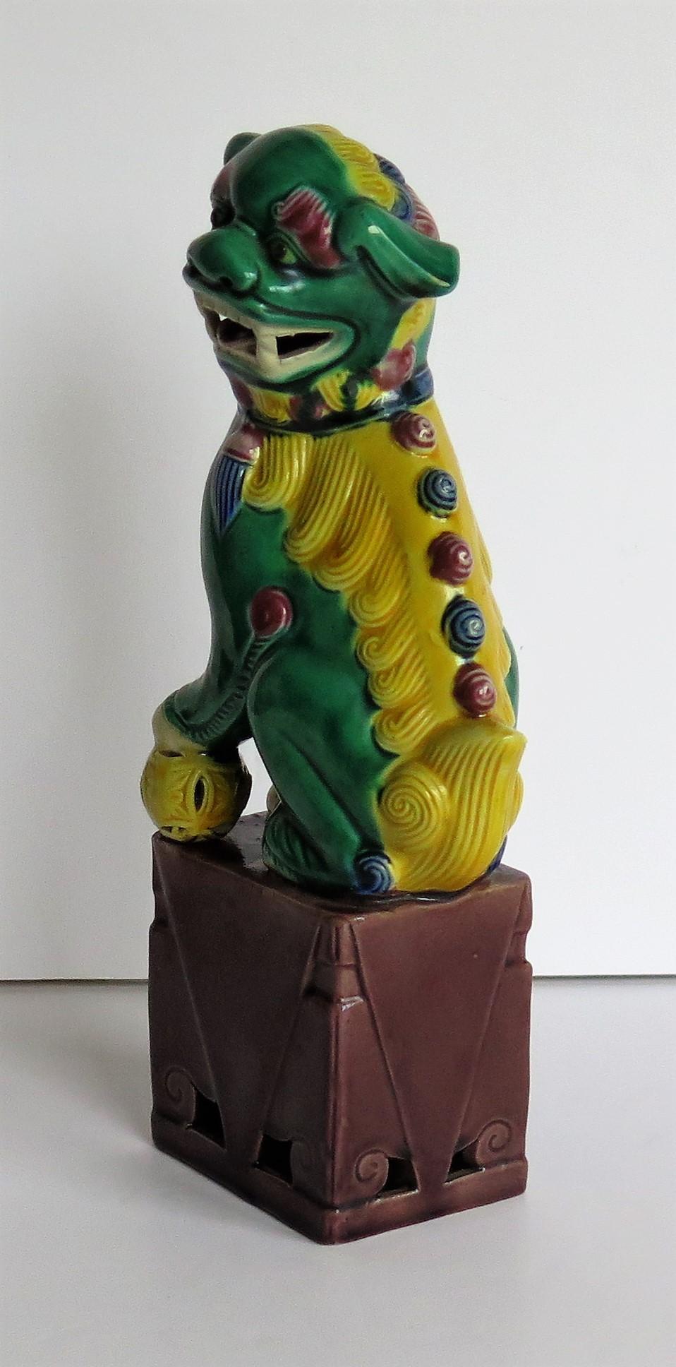 Chinese Porcelain Foo Dog, Hand Enamelled Polychrome, circa 1900 In Good Condition In Lincoln, Lincolnshire