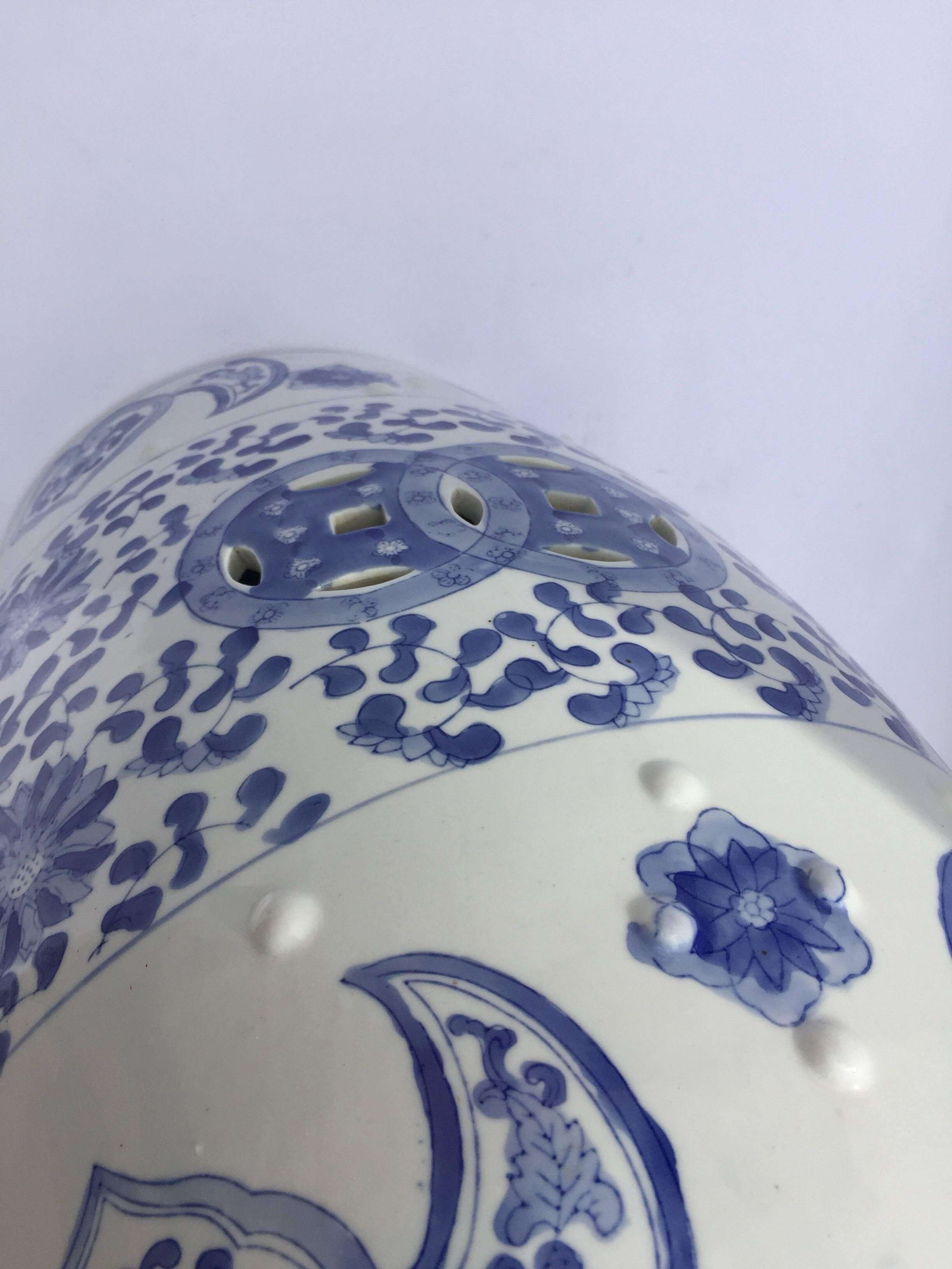 Hand-Crafted Ceramic Asian Garden Seat in Blue and White Floral Motifs For Sale