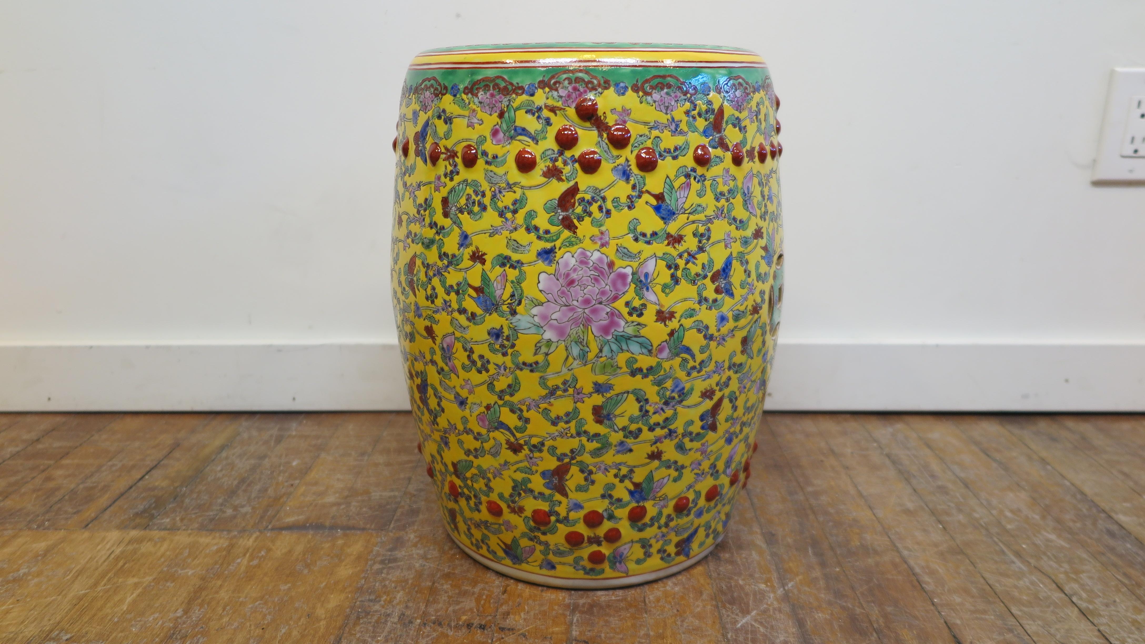 Late 20th Century Chinese Porcelain Garden Stool