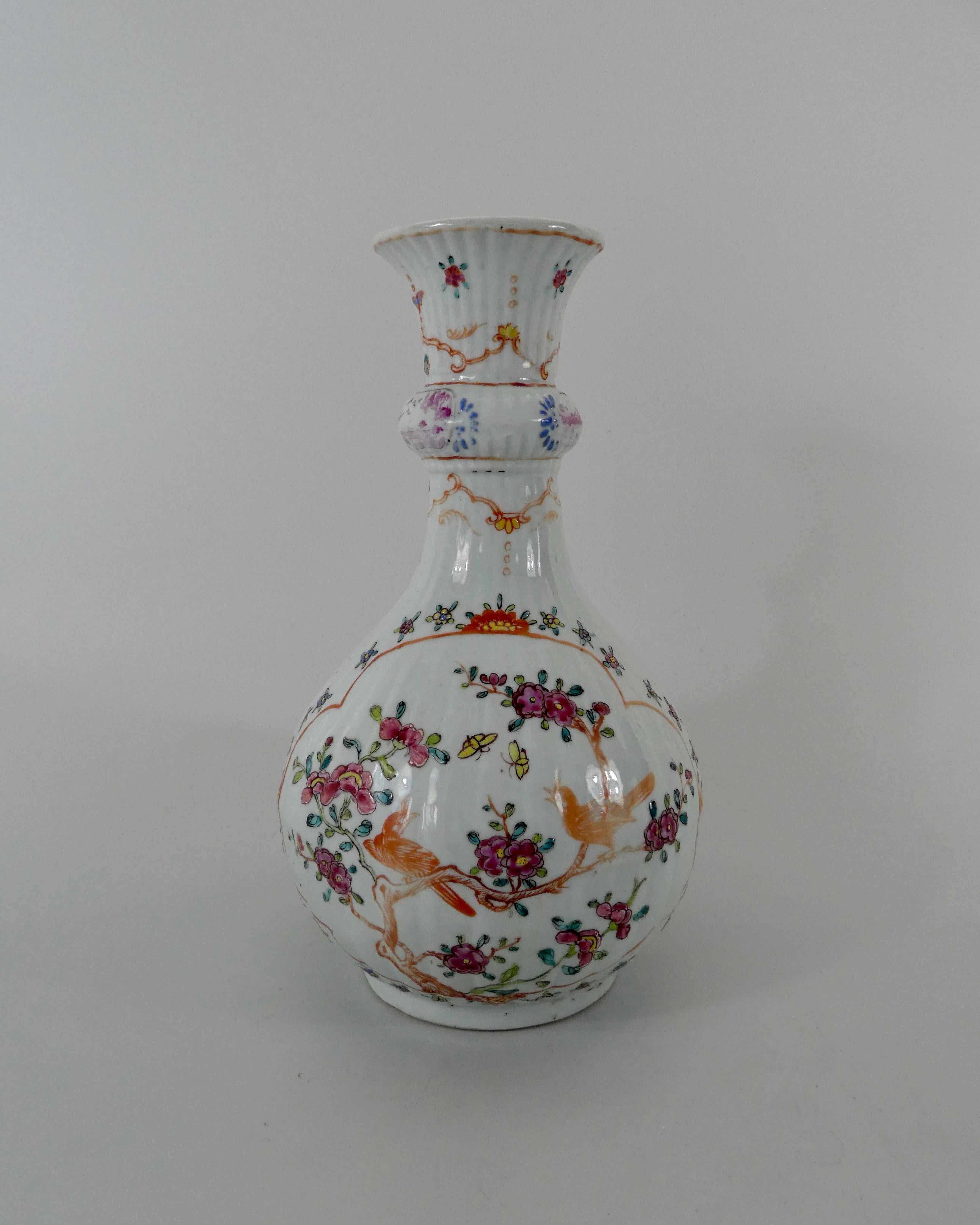 Chinese Porcelain Garniture, Famille Rose Decoration, Qianlong Period 2