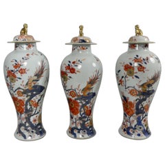 Chinese Porcelain Garniture of ‘Imari’ Vases, circa 1720, Kangxi Period