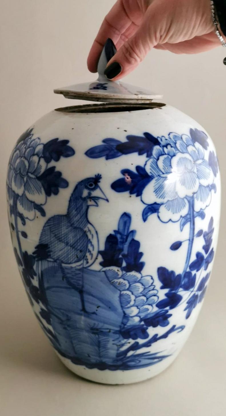 Chinesisches Ingwerglas aus Porzellan mit Deckel in Kobaltblau mit Dekorationen 11