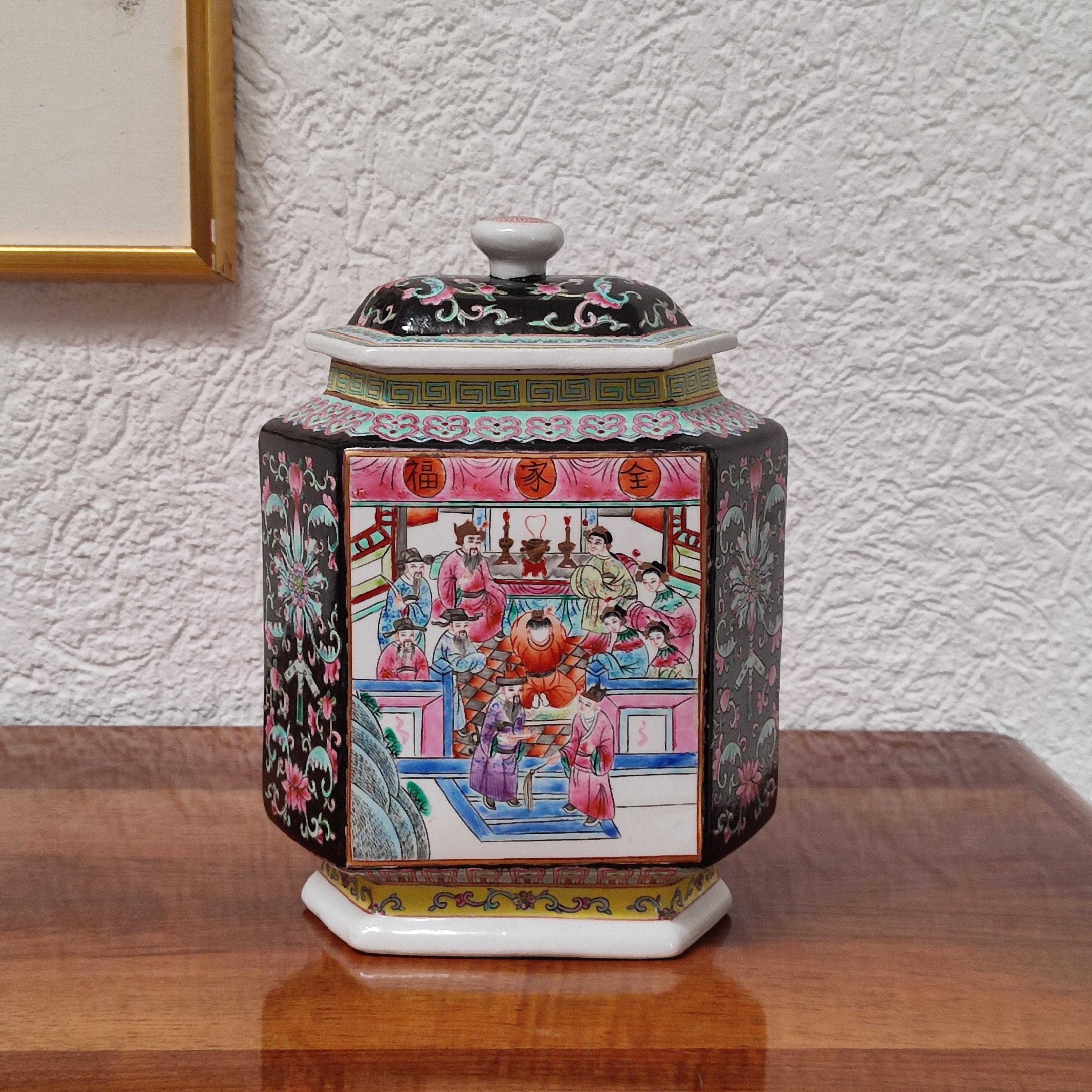Late 19th Century Chinese Porcelain Hexagonal Jar with Cover, 19th Century For Sale