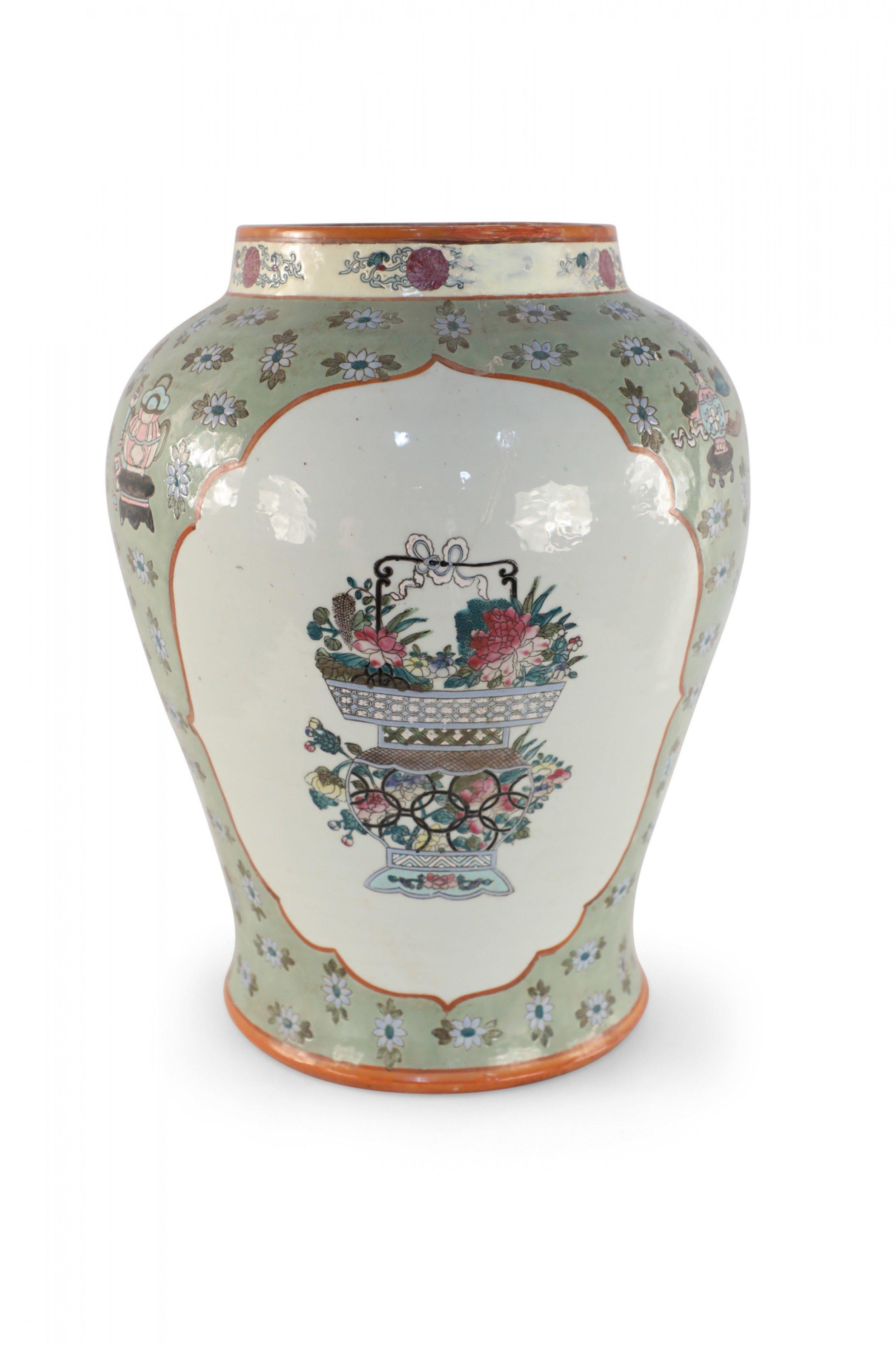 Chinese Porcelain Light Green and White Cartouche Urn In Good Condition For Sale In New York, NY