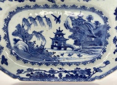 Chinese Porcelain Meat Plate, circa 1760, Qianlong Period
