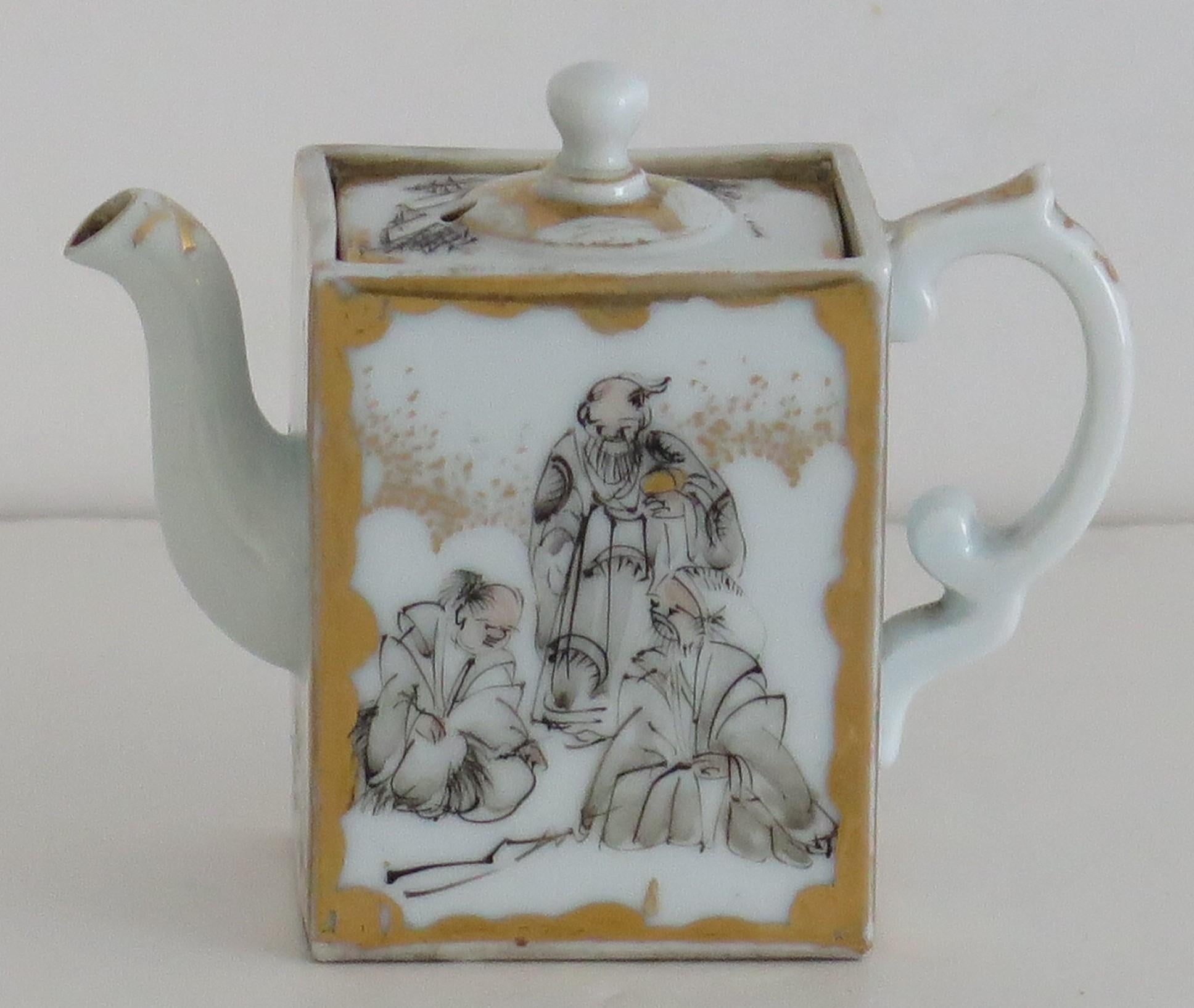 Hand-Painted Chinese Porcelain Miniature Teapot Hand Painted En Grisaille, Qing circa 1825