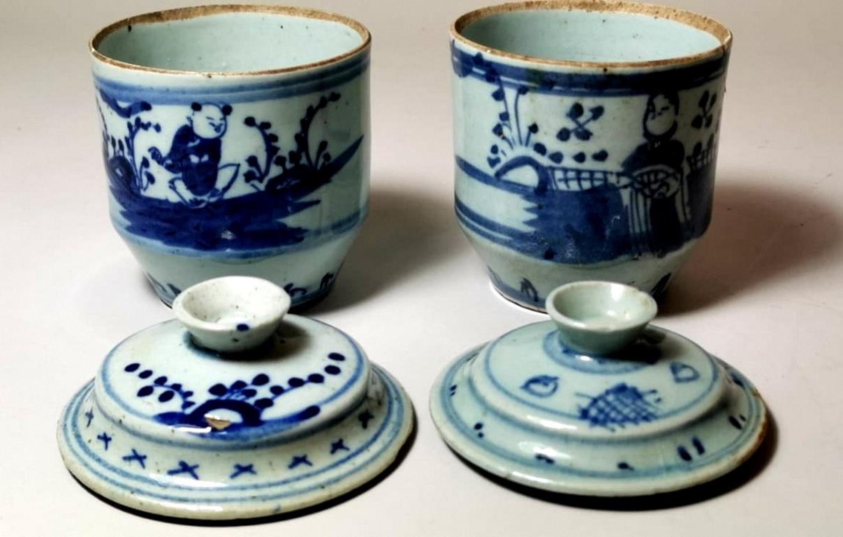 Chinese Export Chinese Porcelain Pair of Ginger Jars Decorations in Cobalt Blue For Sale