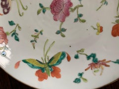 Chinese Porcelain Plate "Famille Rose" Butterfly Decorations 19th Century China
