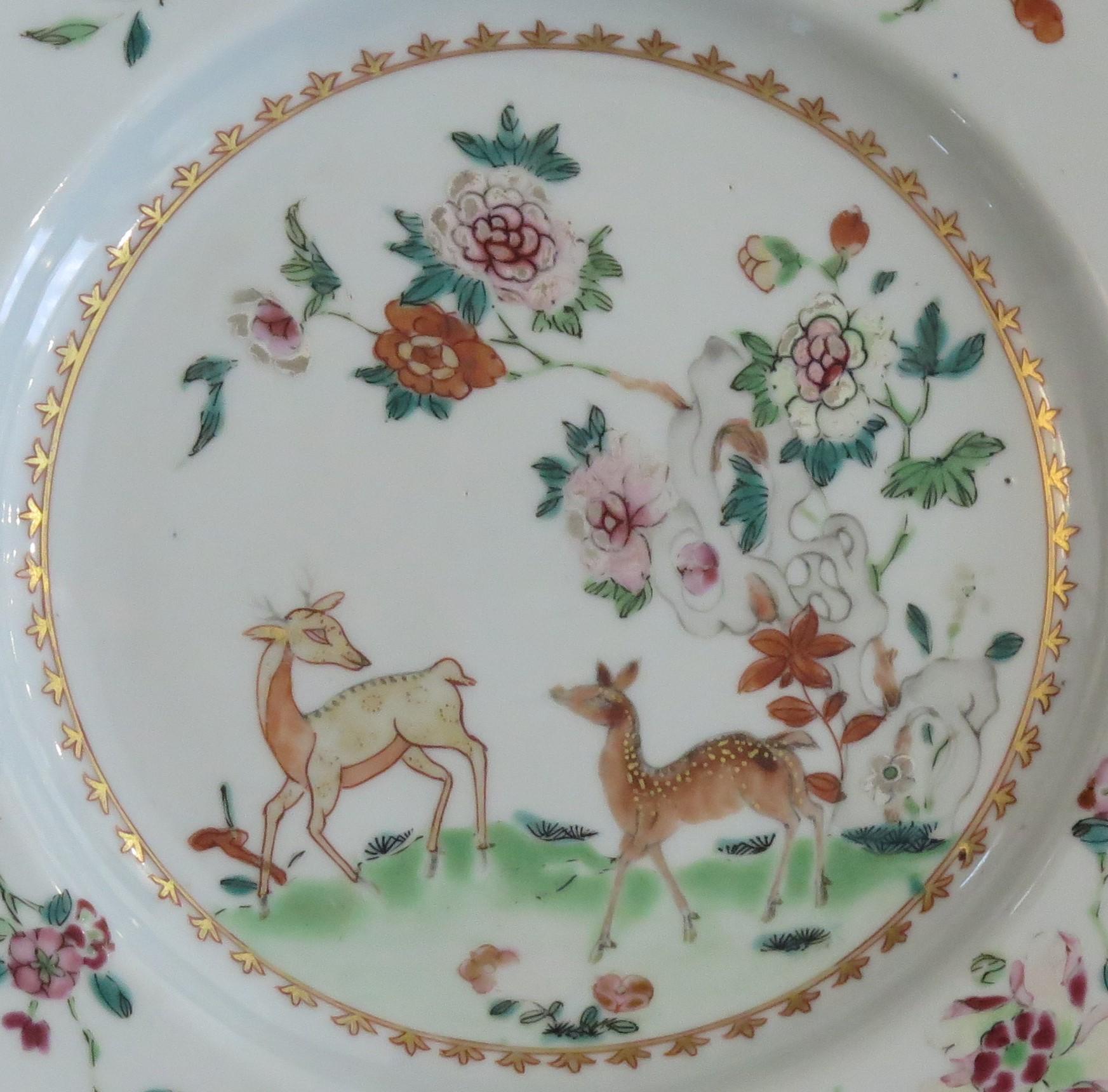 This is a beautifully hand painted example of a Chinese porcelain 18th Century plate, which we date to the Qing, Yongzheng period (1723-1735) or very early in the Qianlong period .

The plate is delicately hand decorated, overglaze, with enamels of