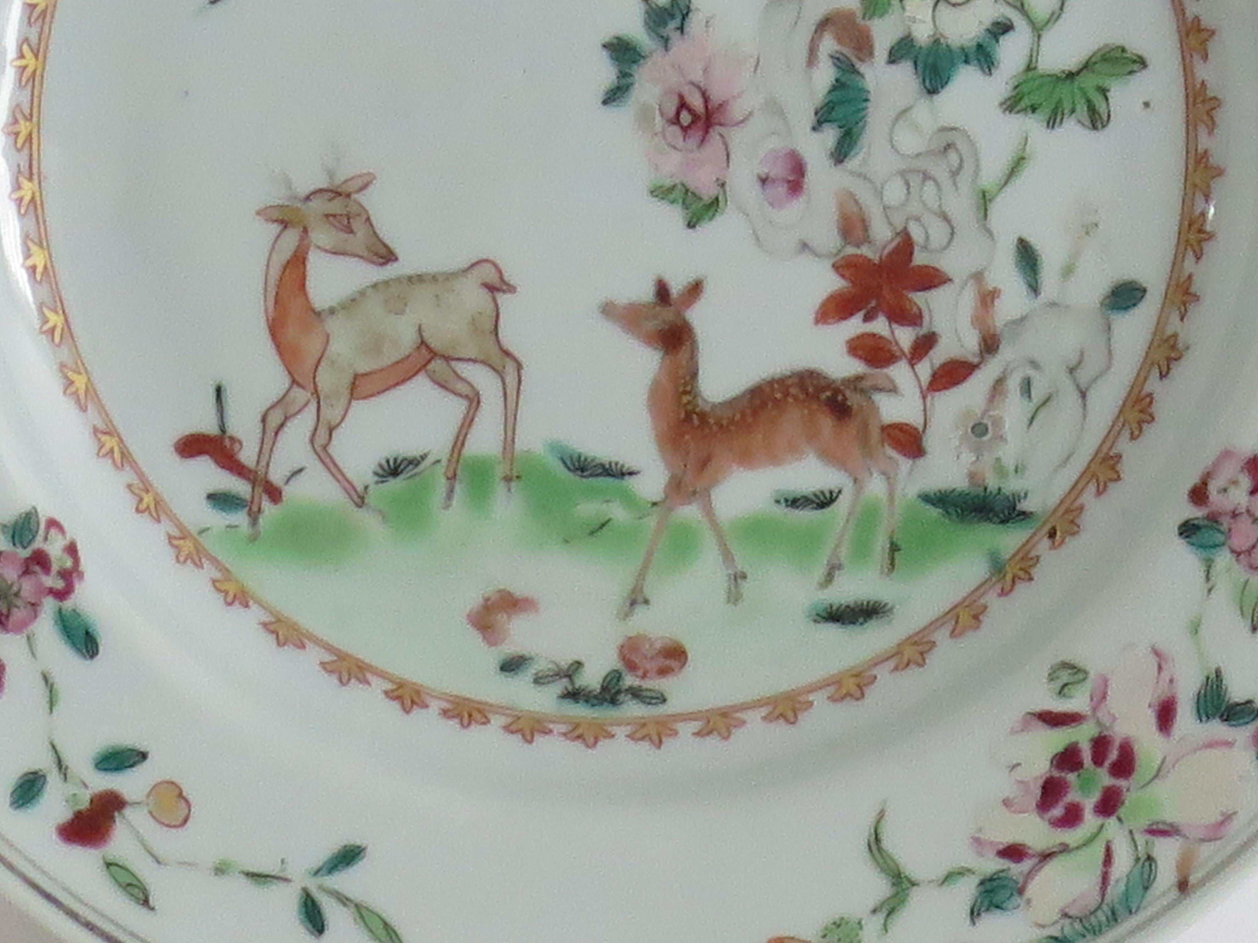 Assiette en porcelaine chinoise Famille-Rose Deux Cerfs, Qing Yongzheng vers 1730 en vente 2