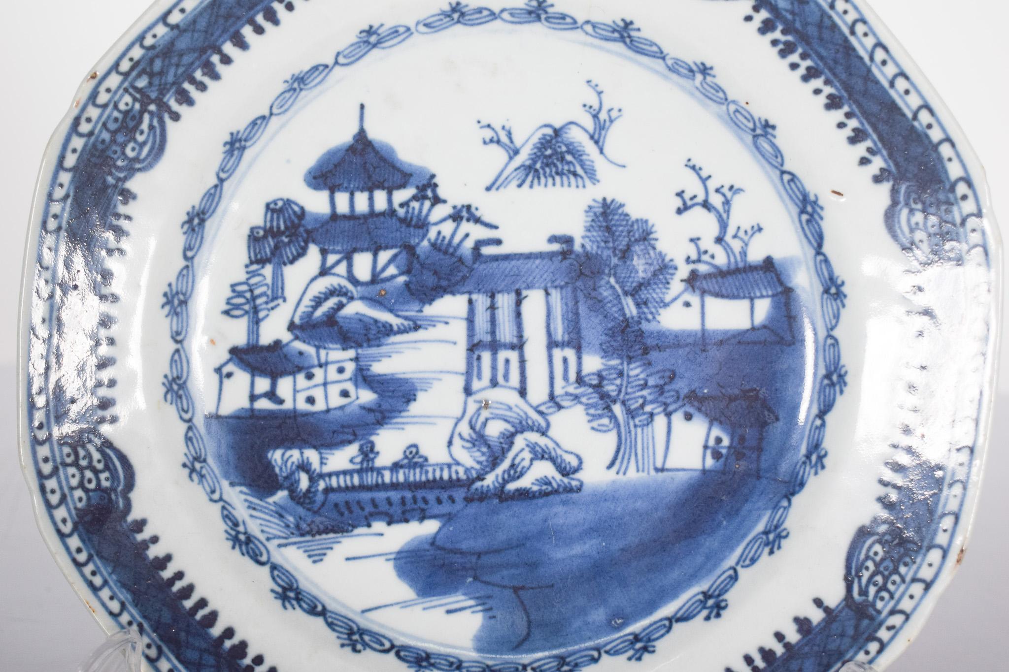 Chinesischer Porzellanteller für den Export, Kanton-Dekoration (Barock) im Angebot