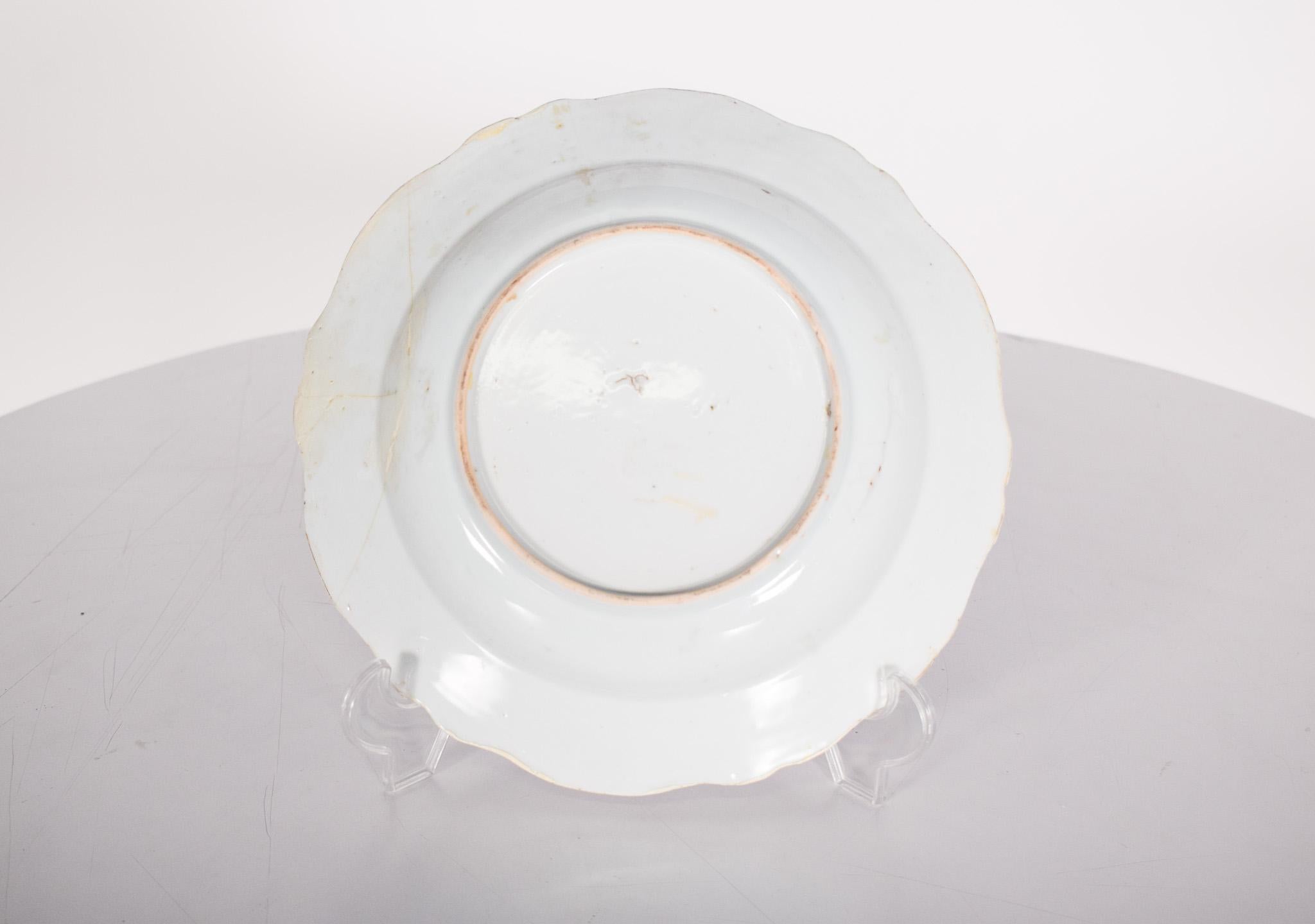 18th Century Chinese Porcelain Plate for Export, Decoration in Blue For Sale