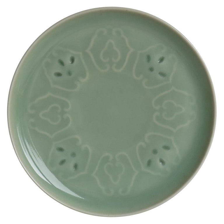 Chinese Porcelain Plate or Dish Celadon Glaze Moulded or Incised Lappets, Qing For Sale