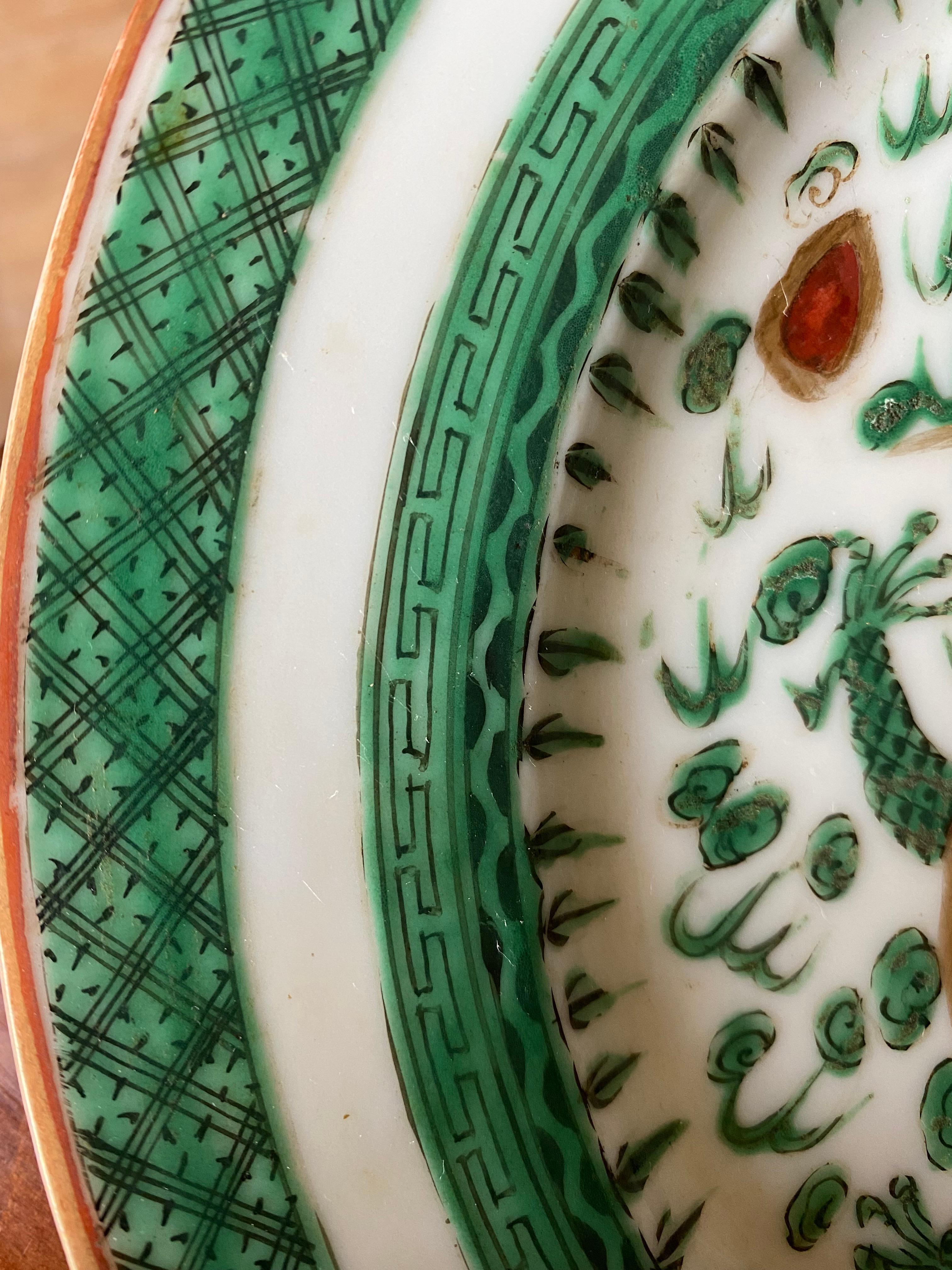 18th Century and Earlier Chinese Porcelain Plate with Dragon Decoration 