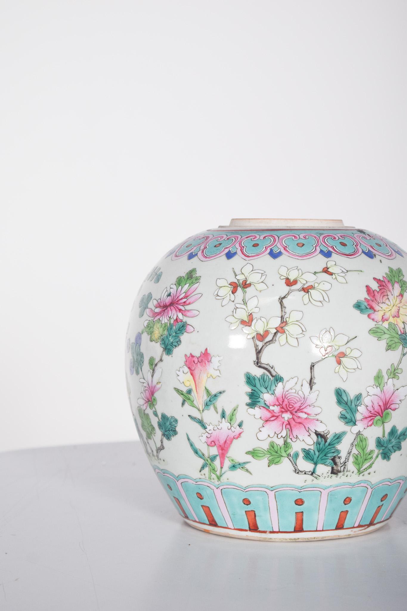 Olla de Porcelana China con Tapa, Decoración Policroma Barroco en venta
