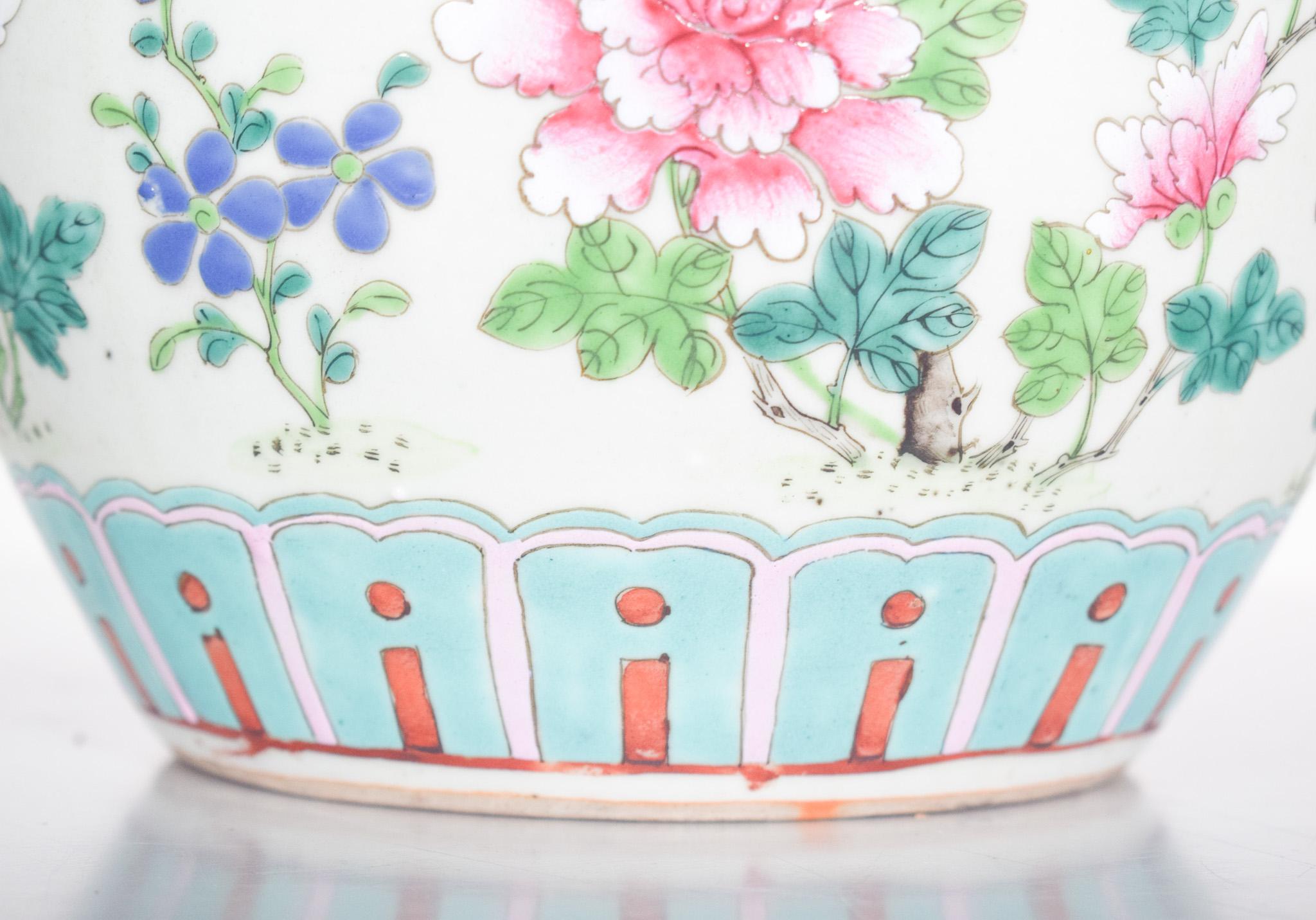 Olla de Porcelana China con Tapa, Decoración Policroma en venta 3