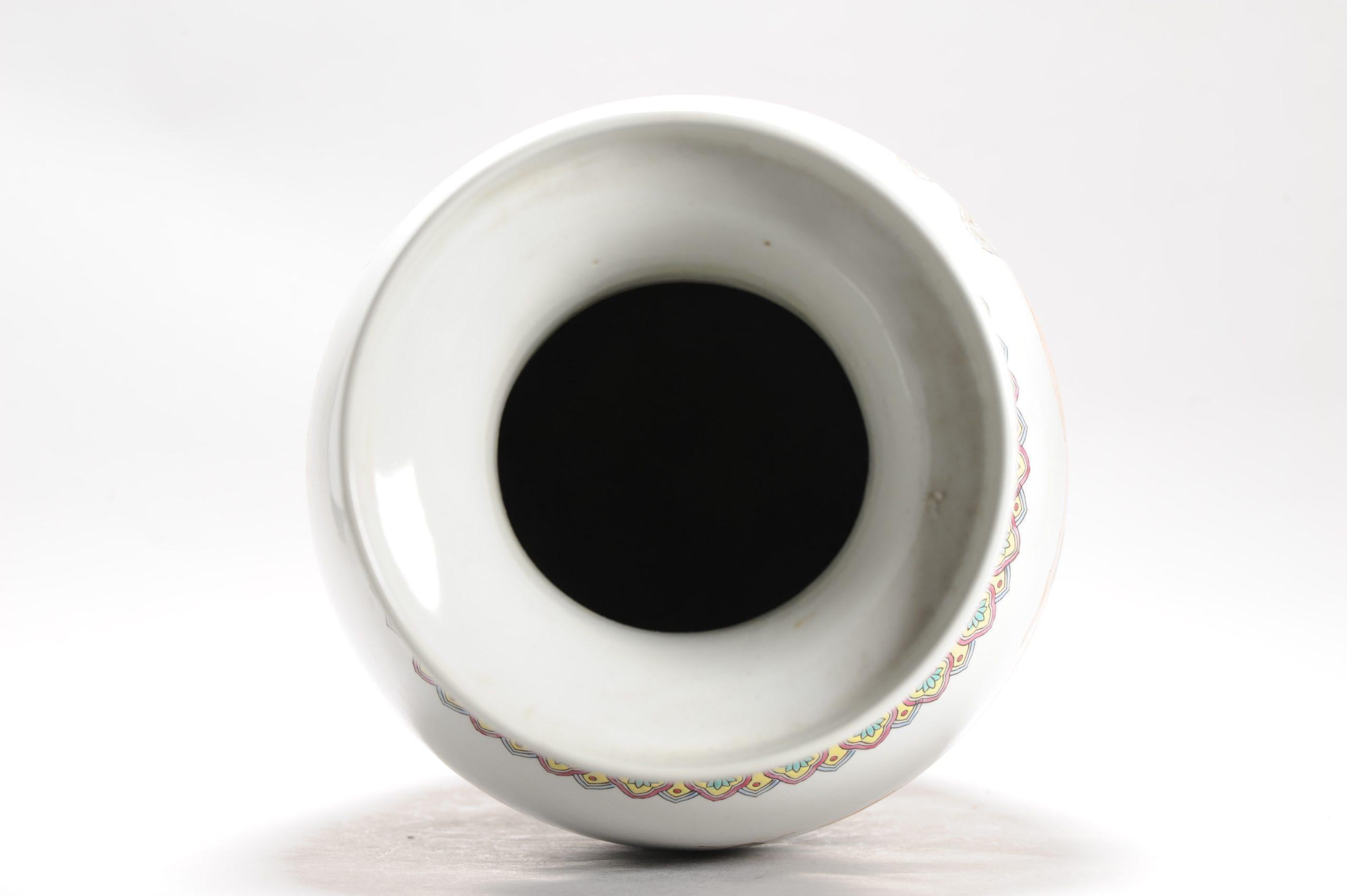 Cinese Vaso di porcellana cinese ProC Immortali marchio Qianlong, grande anni '70/'80 in vendita