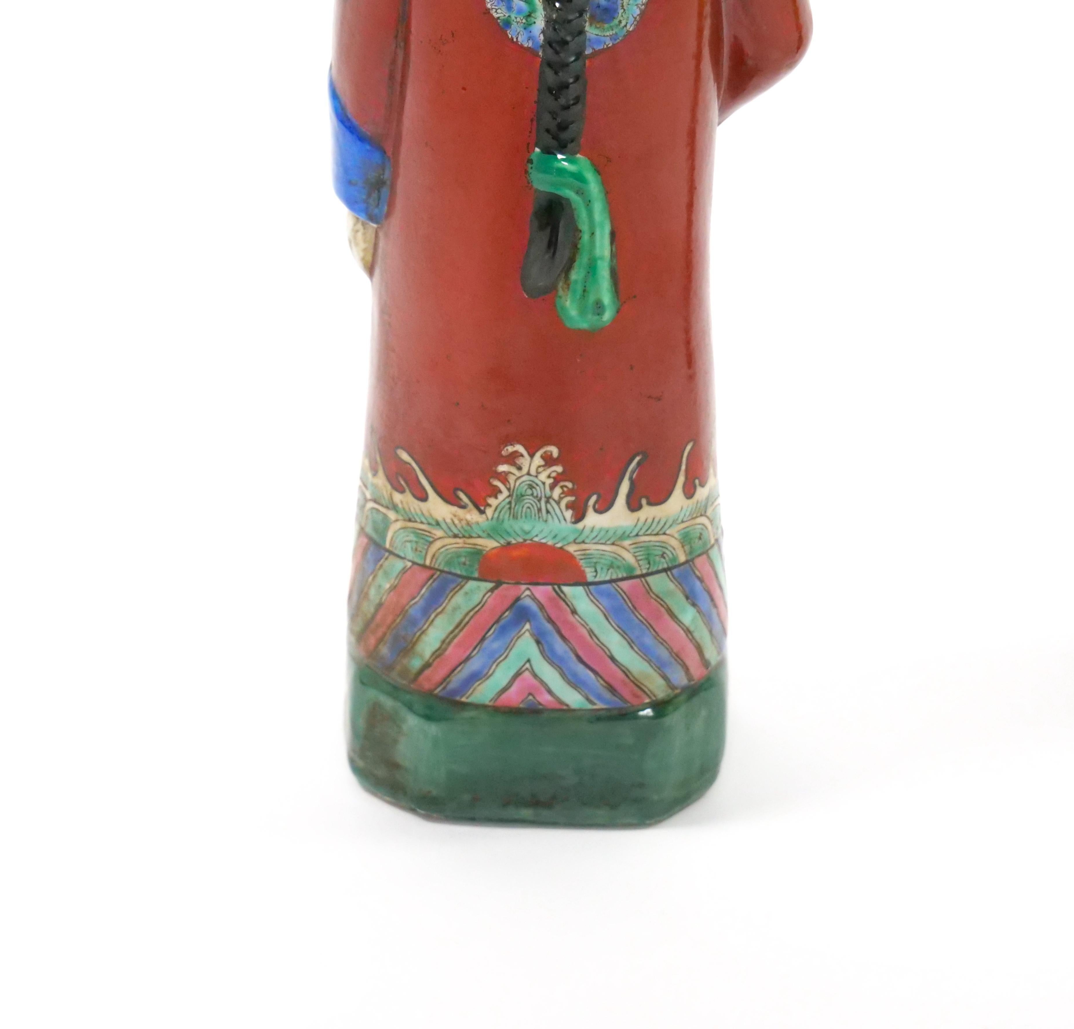 Figura decorativa de porcelana china Emperador Qing Porcelana en venta
