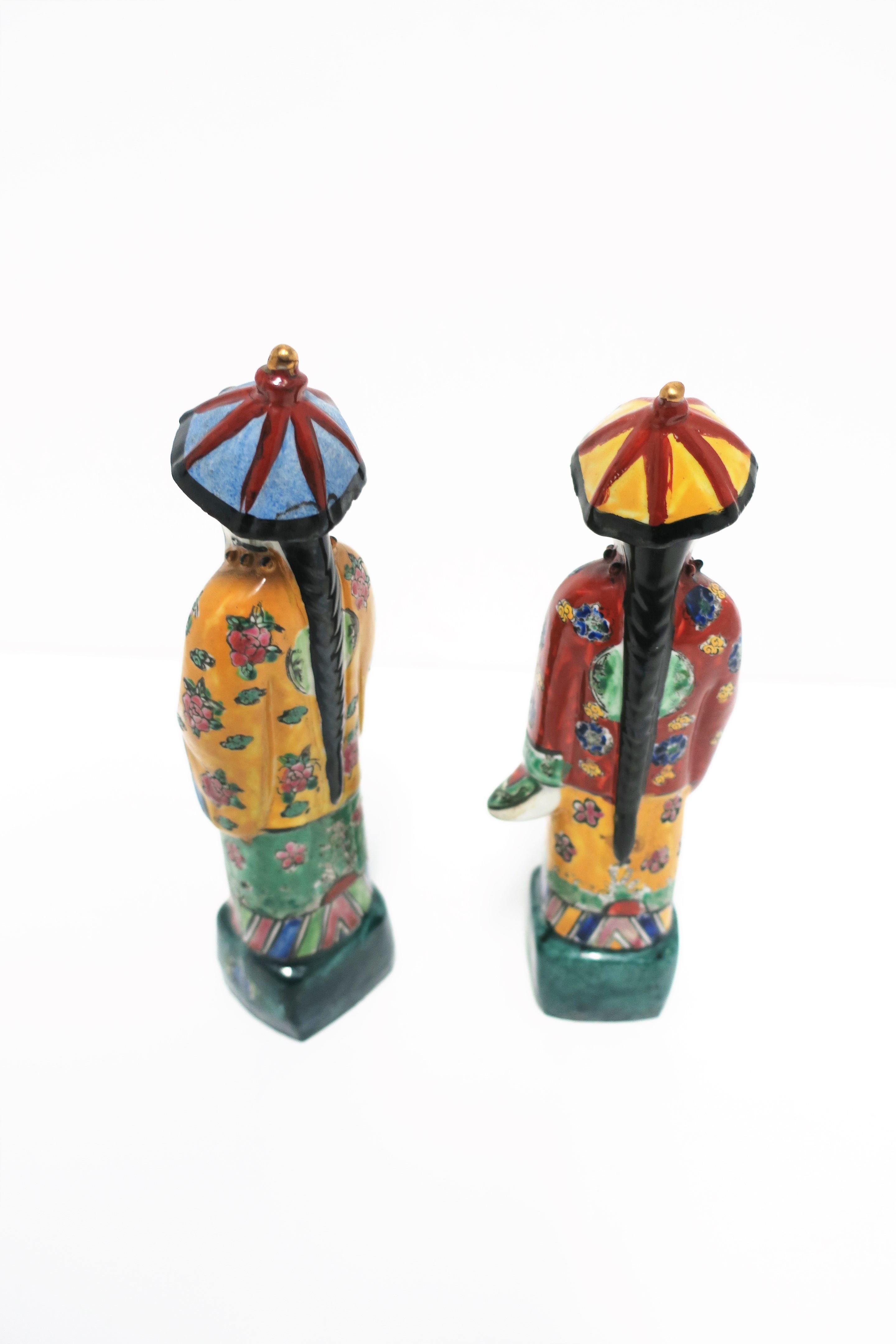Chinese Porcelain Qing Style Male Figures, Set of 2 7
