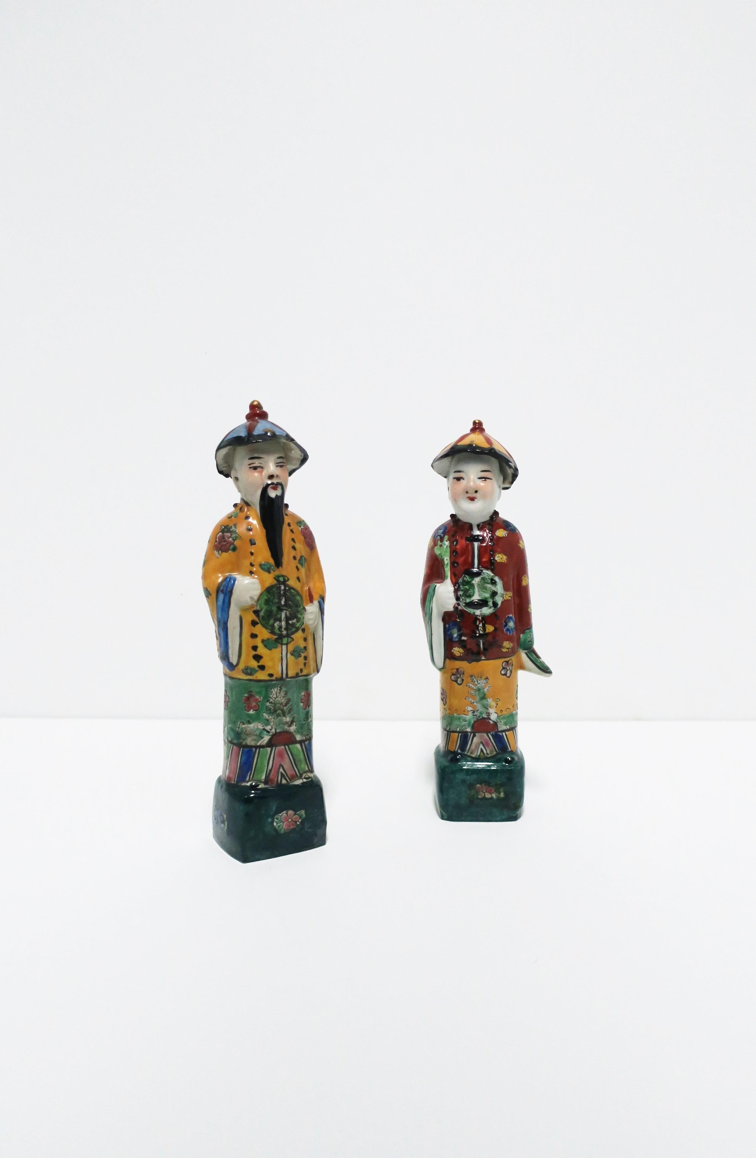 Chinese Porcelain Qing Style Male Figures, Set of 2 3