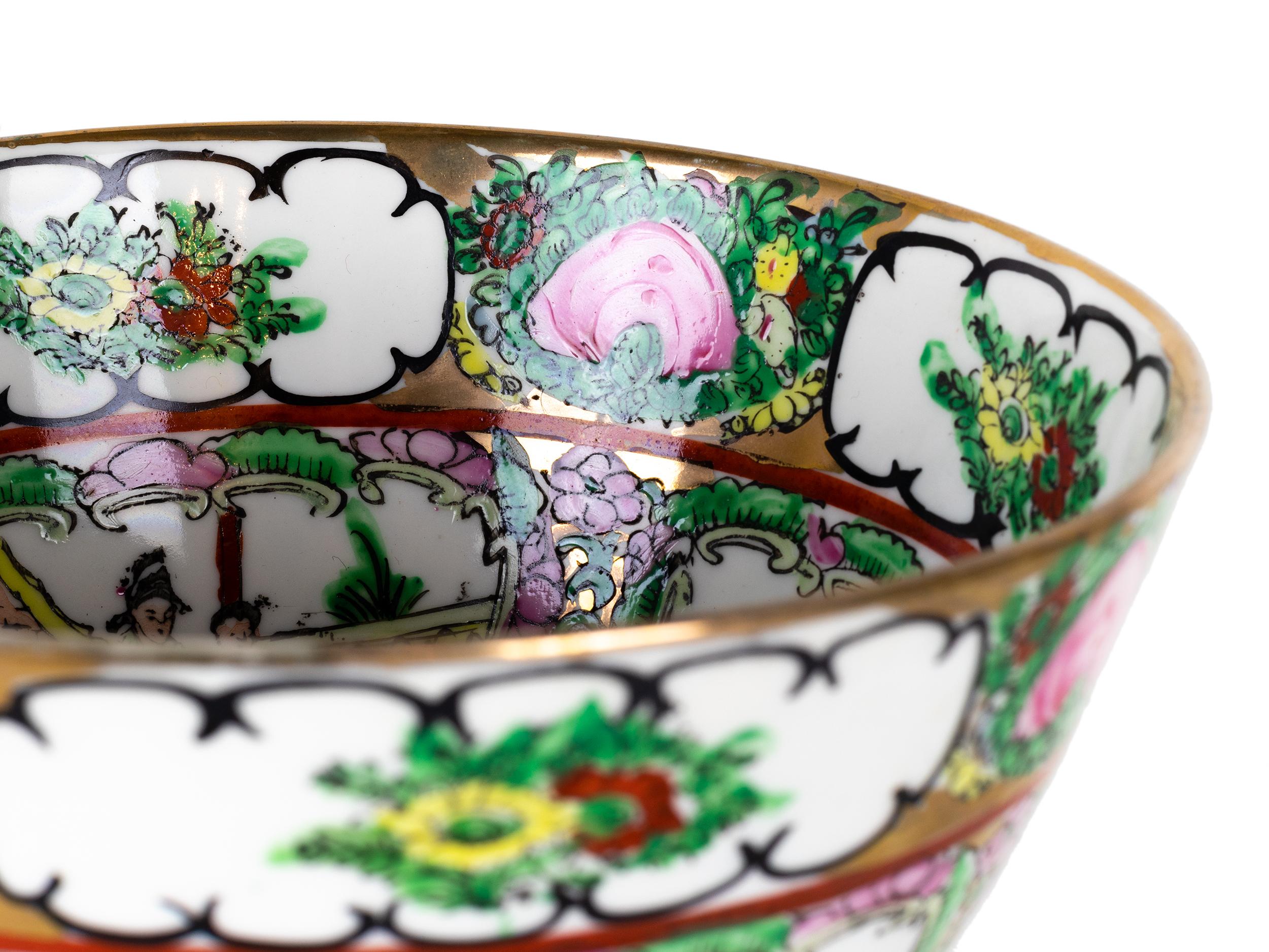 Chinese Porcelain Rice Bowl, Macao, 20th Century In Good Condition For Sale In Lisbon, PT