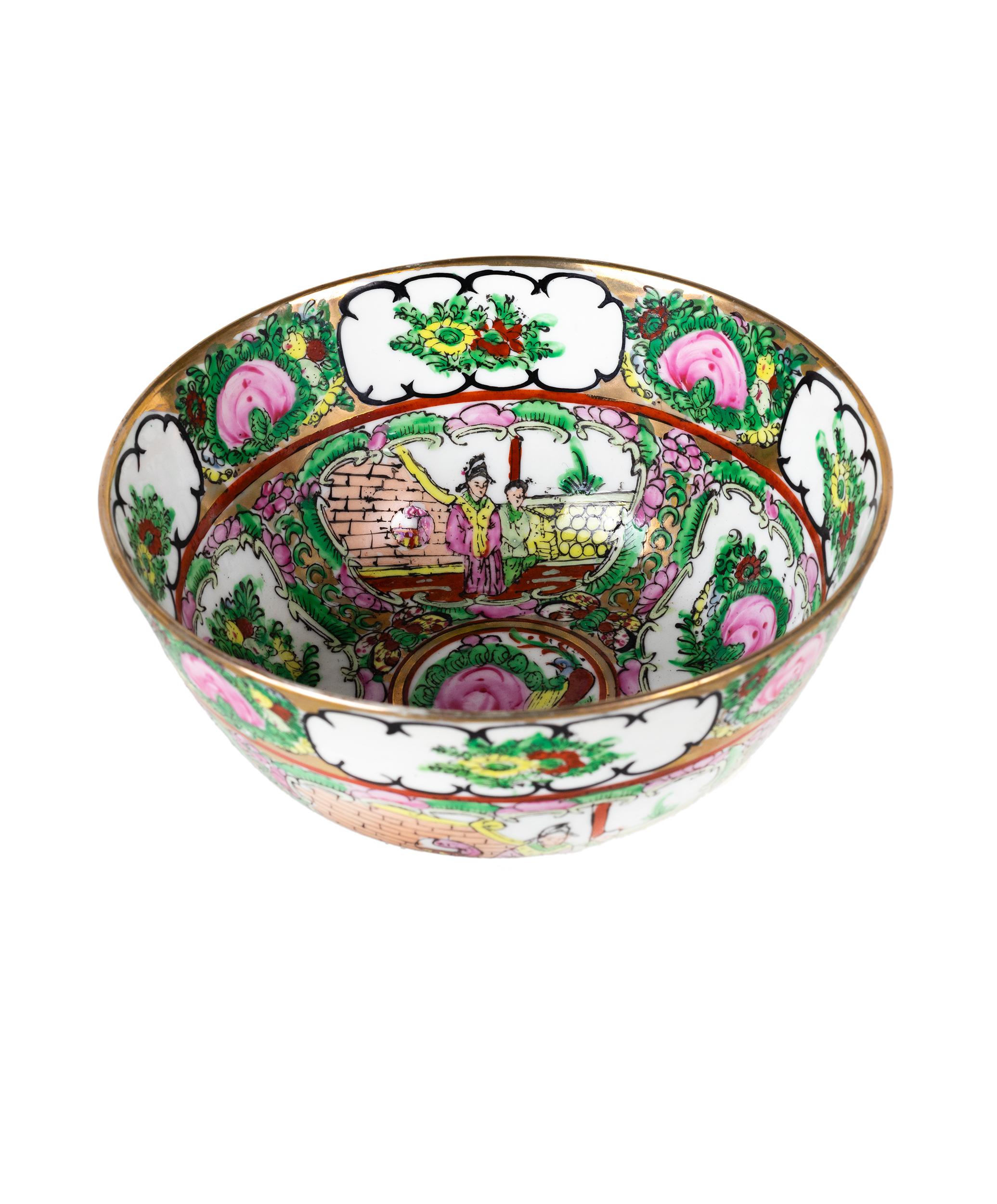 Chinese Export Chinese Porcelain Rice Bowl, Macao, 20th Century For Sale