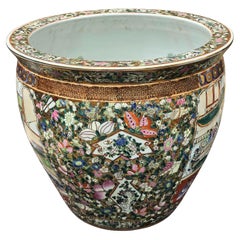 Vintage Chinese Porcelain Rose Medallion Decorated Jardiniere