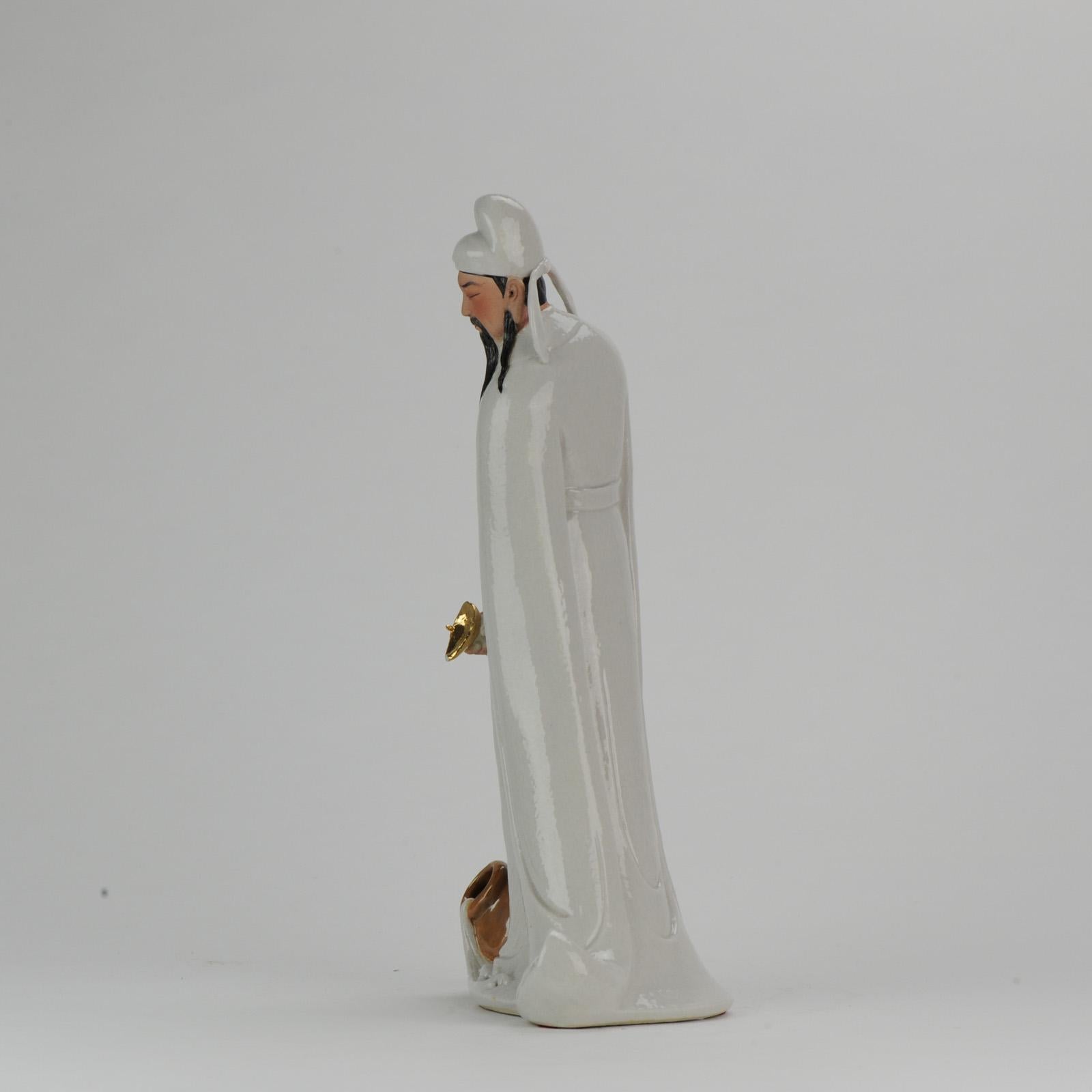 20th Century Chinese Porcelain Sculpture Man Holding Ritual Vessel, Dated 1998, Wang Qiang For Sale