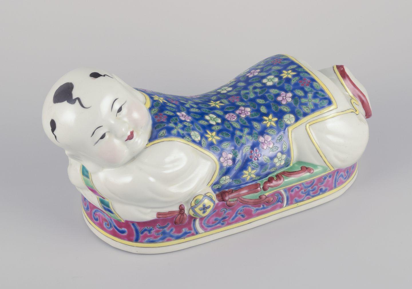 Chinois Coussin de sculpture chinoise en porcelaine  20ème siècle en vente