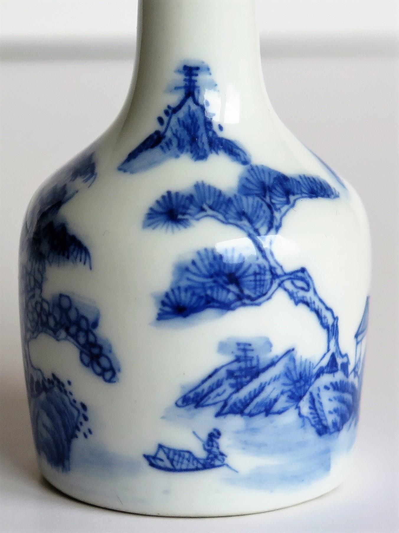 Chinese Porcelain Snuff Bottle Blue and White with Double Circle Mark, Ca 1920 3