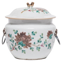 Chinese Porcelain Soup Tureen with Spider Chrysanthemums
