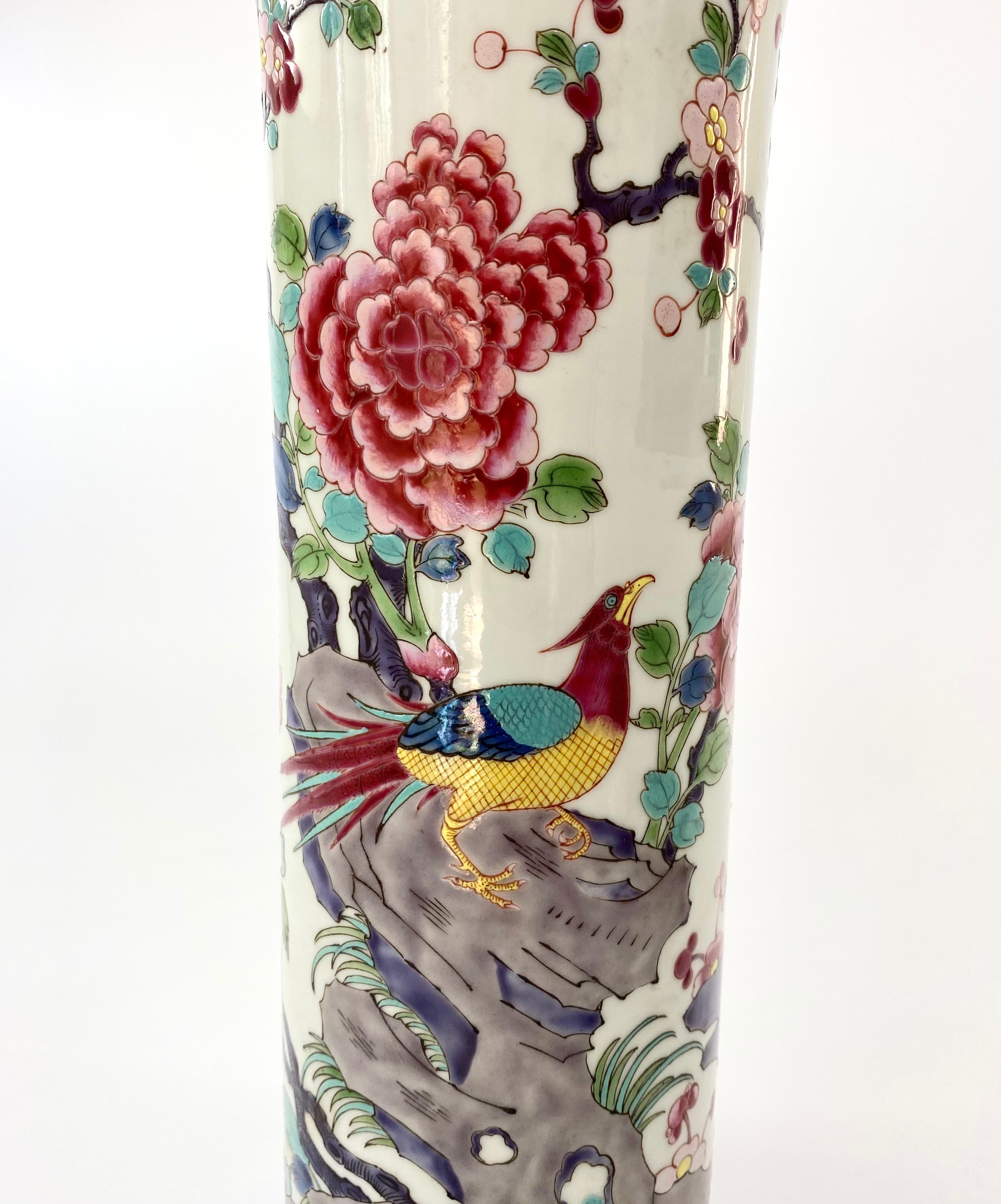 Chinese Porcelain Spill Vase, Exotic Birds, c. 1890, Guangxu Period In Excellent Condition In Gargrave, North Yorkshire