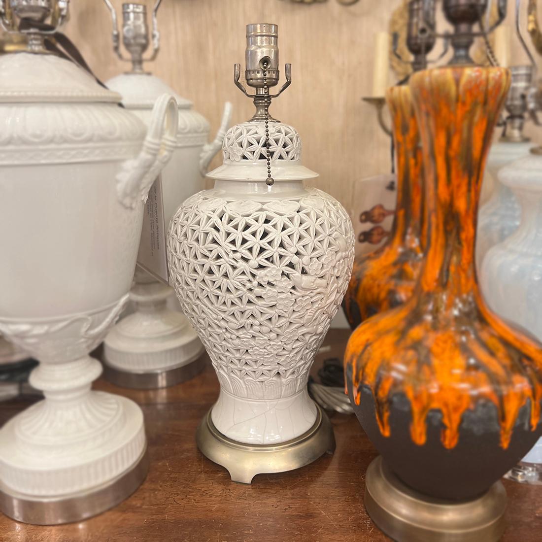 Chinese Porcelain Table Lamp 1