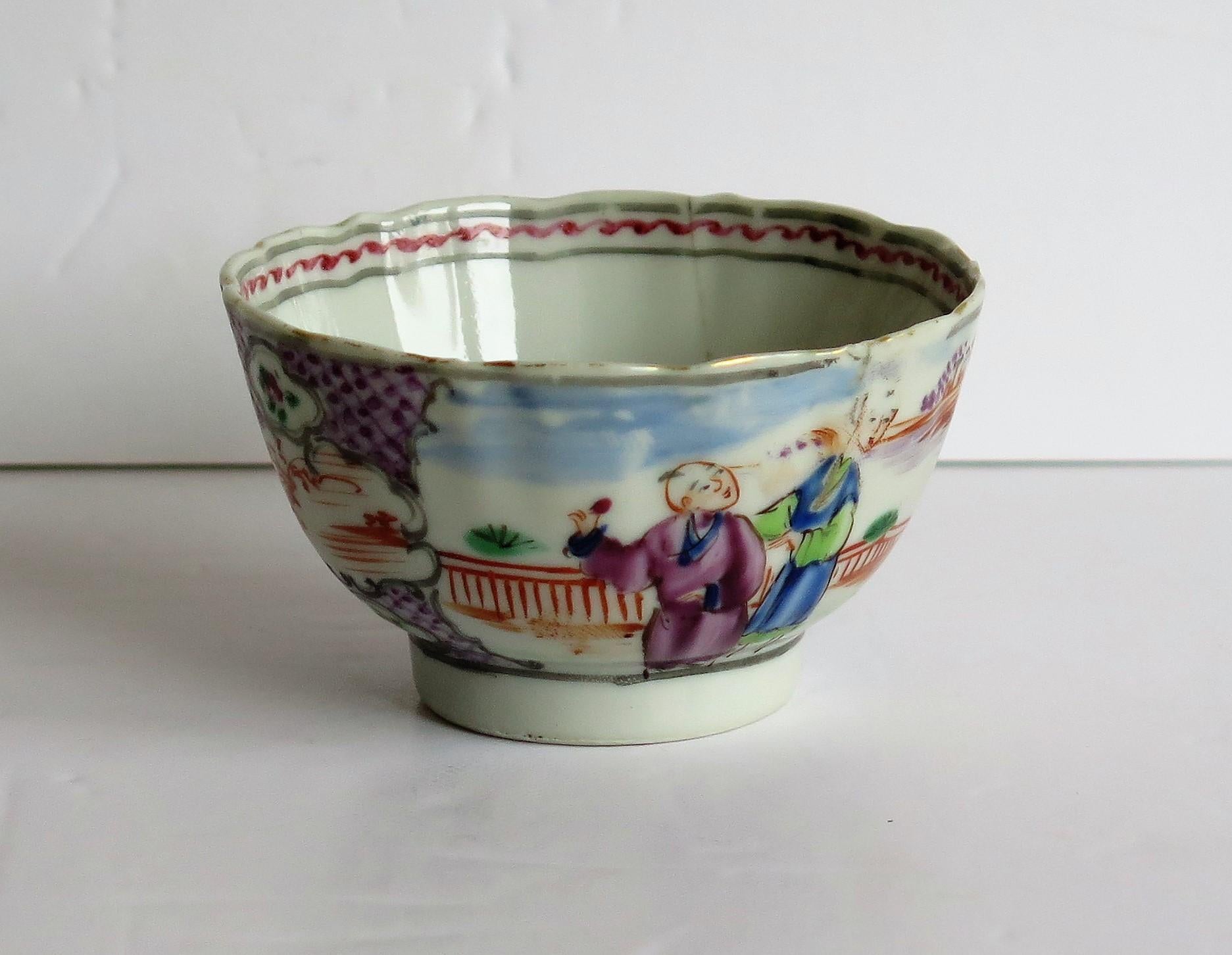 Hand-Painted Chinese Porcelain Tea Bowl Hand Painted Famille Rose, Qing Qianlong, circa 1760