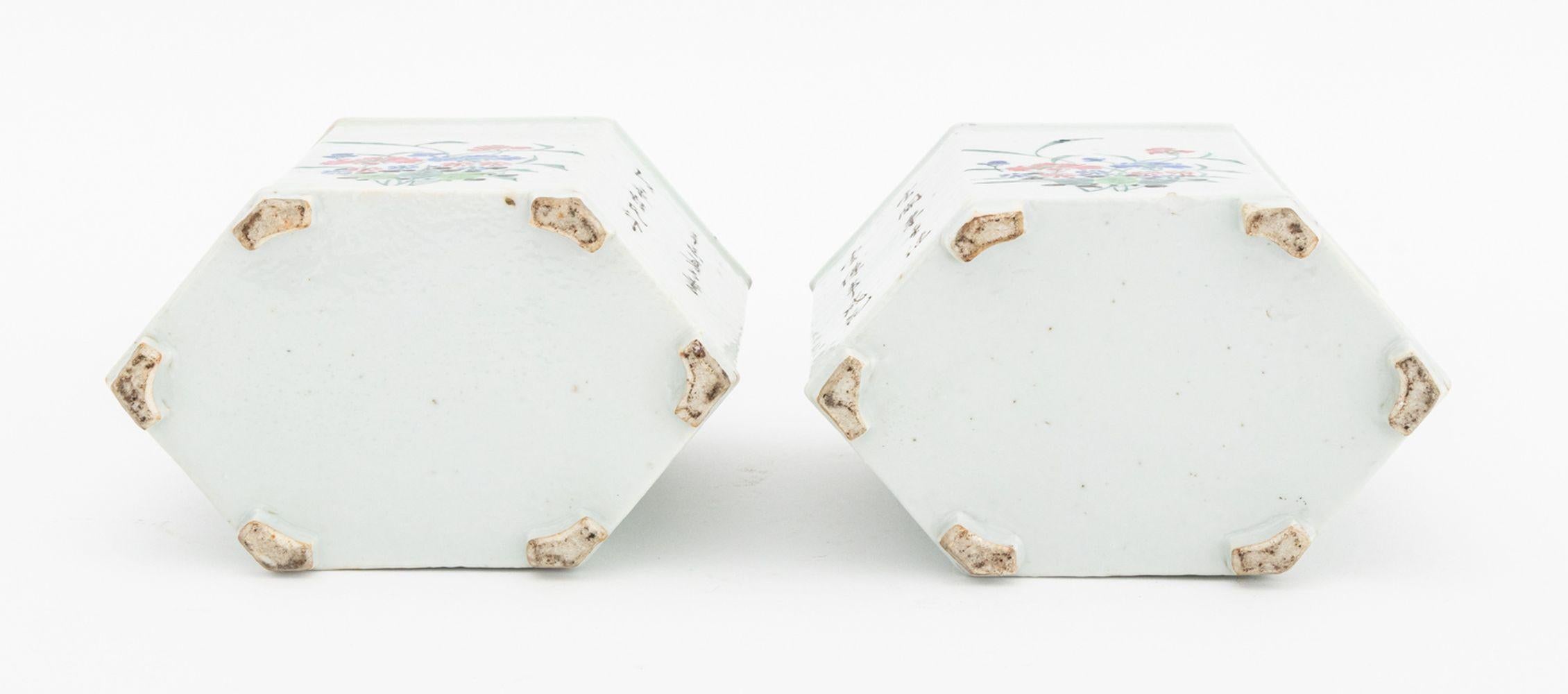 Paire de boîtes à thé en porcelaine chinoise Bon état - En vente à Astoria, NY